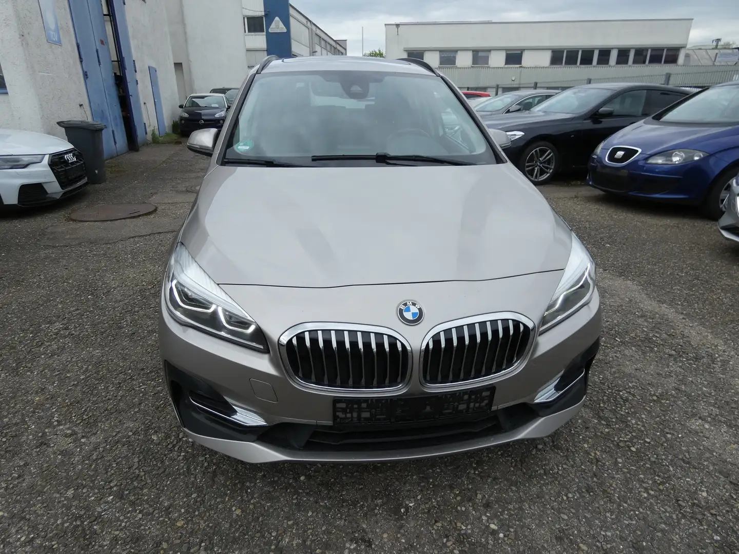 BMW 220 220d xDrive Active Tourer Aut. Luxury Line"Leder" Silber - 2