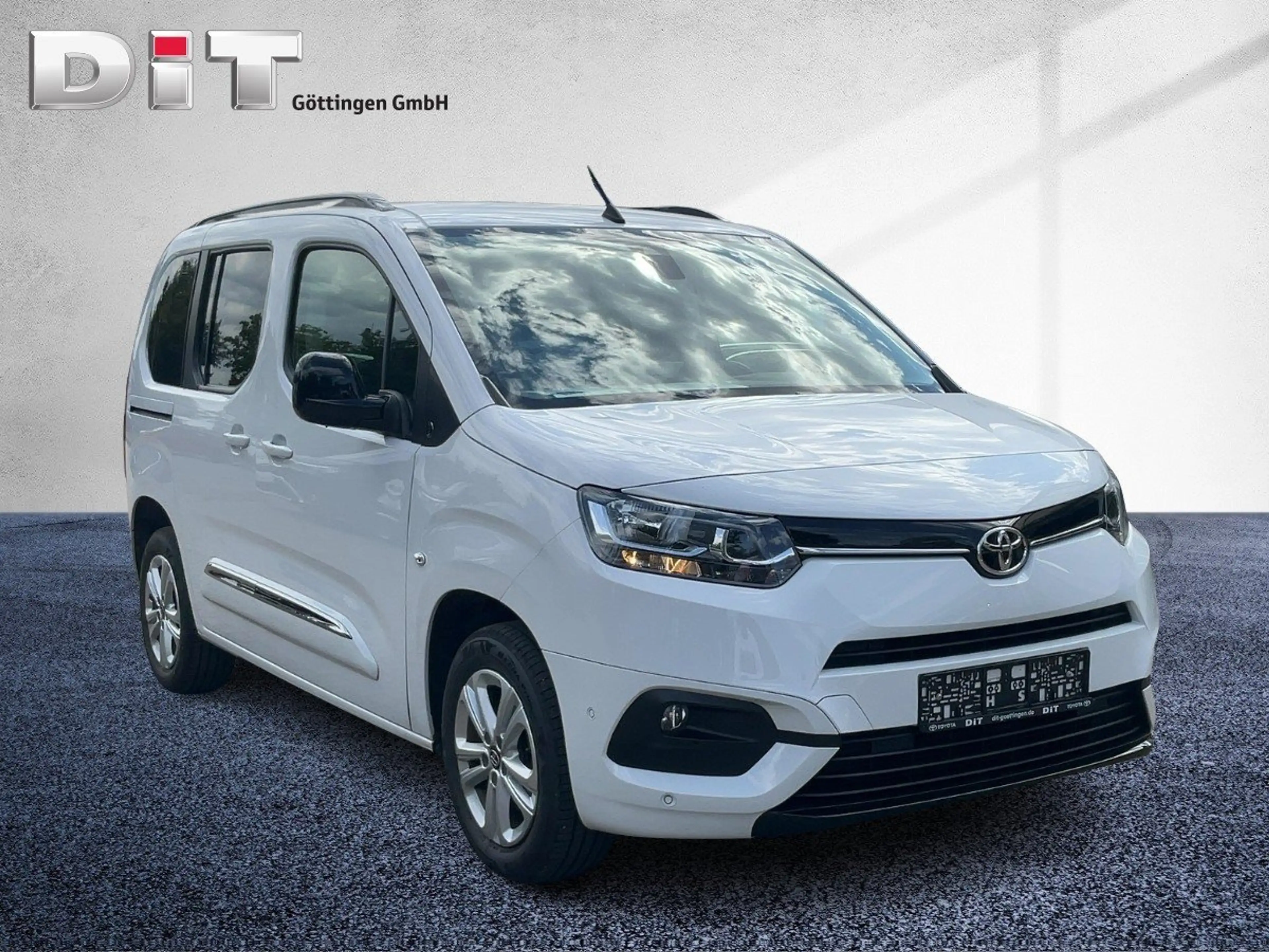 Toyota Proace City Verso 1.2l Team D Shz, Navi, PDC — photo 7
