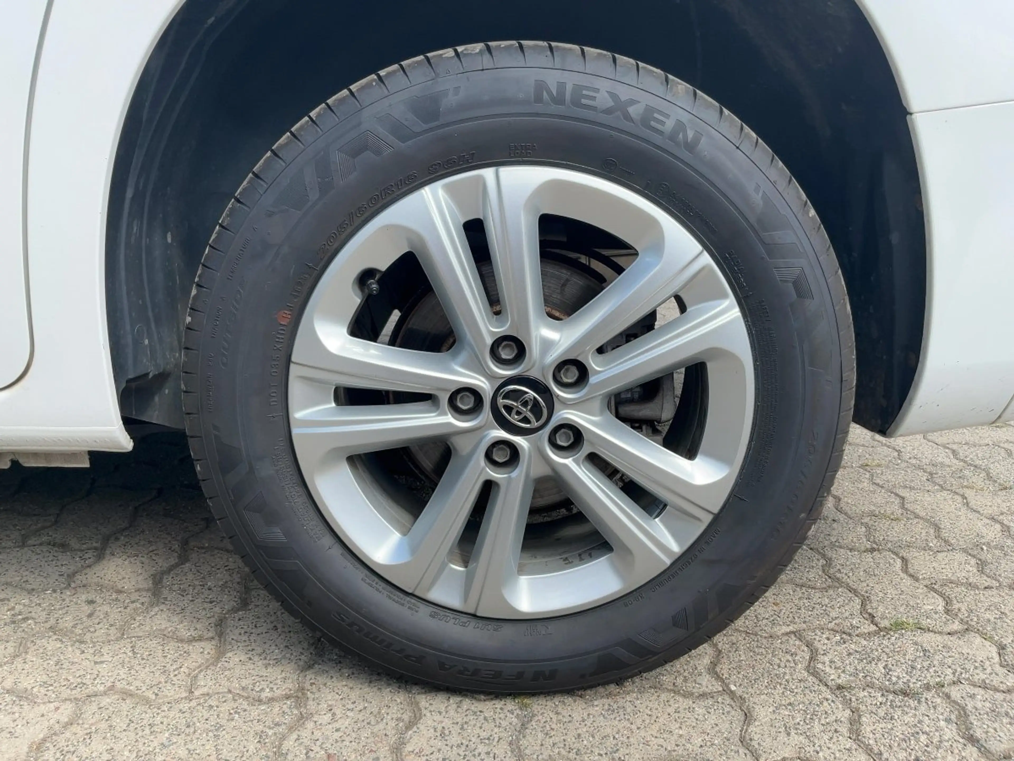 Toyota Proace City Verso 1.2l Team D Shz, Navi, PDC — photo 15