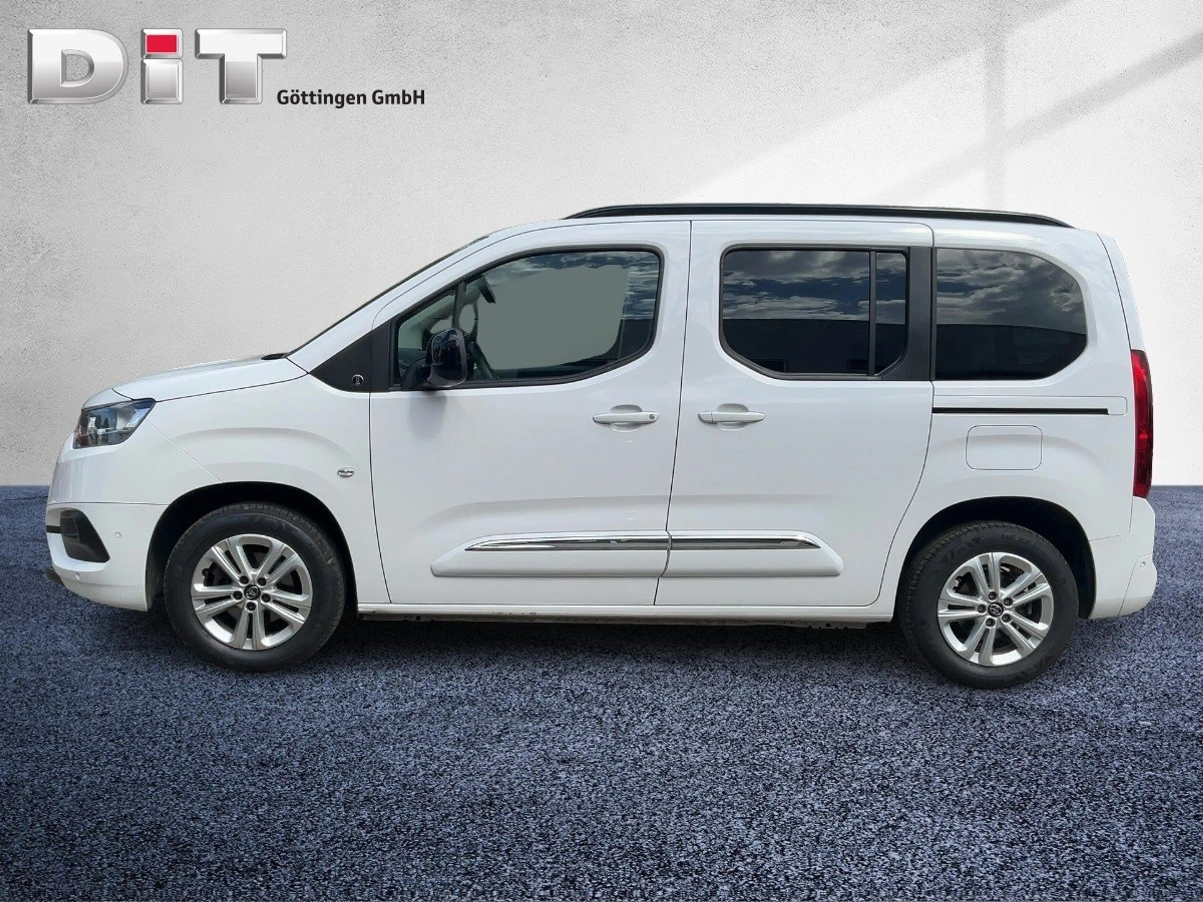 Toyota Proace City Verso 1.2l Team D Shz, Navi, PDC — photo 3