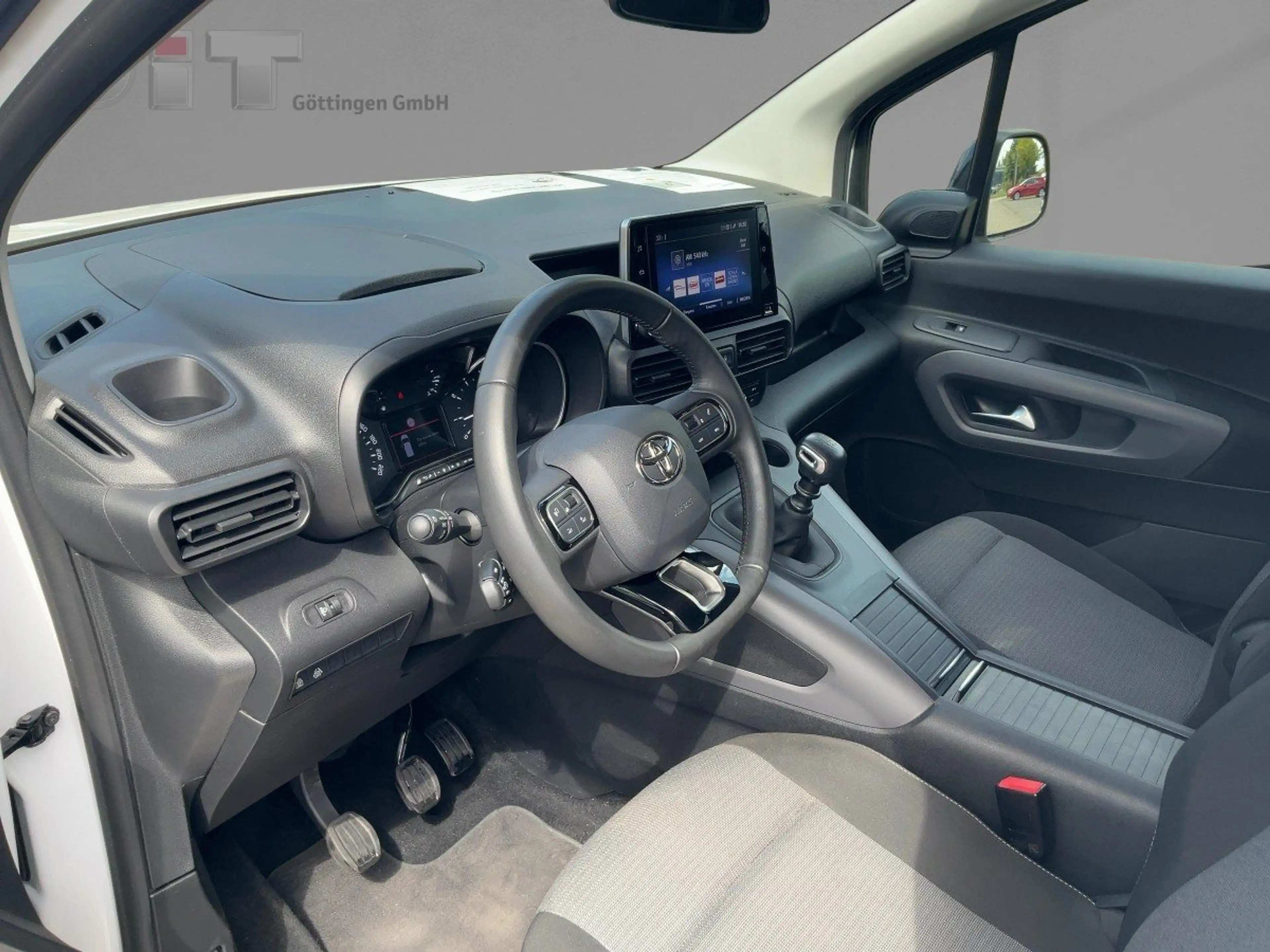 Toyota Proace City Verso 1.2l Team D Shz, Navi, PDC — photo 10
