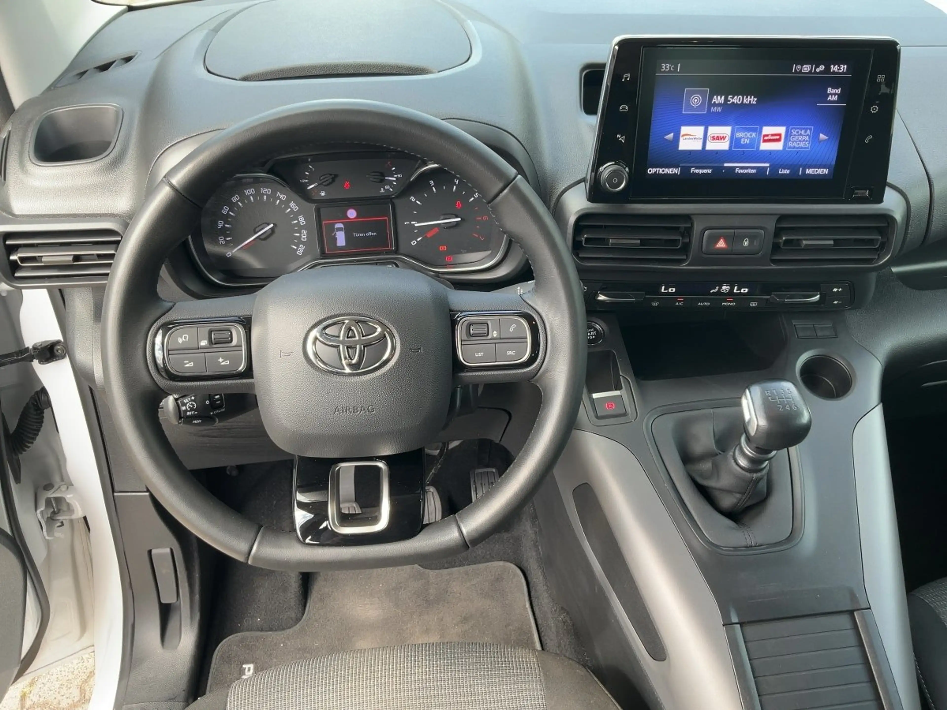 Toyota Proace City Verso 1.2l Team D Shz, Navi, PDC — photo 12