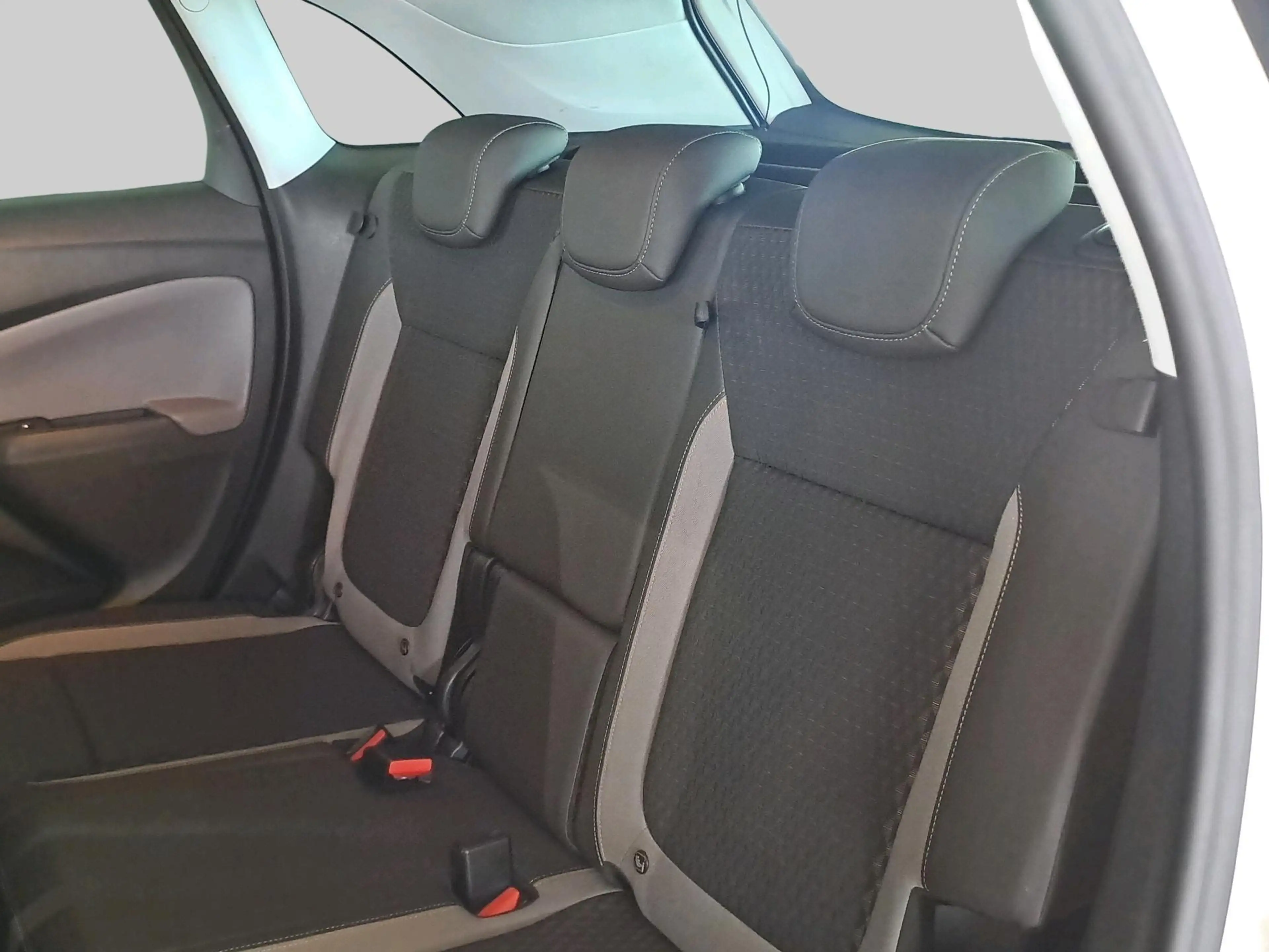 Opel Crossland X 1.2 Innovation — photo 6
