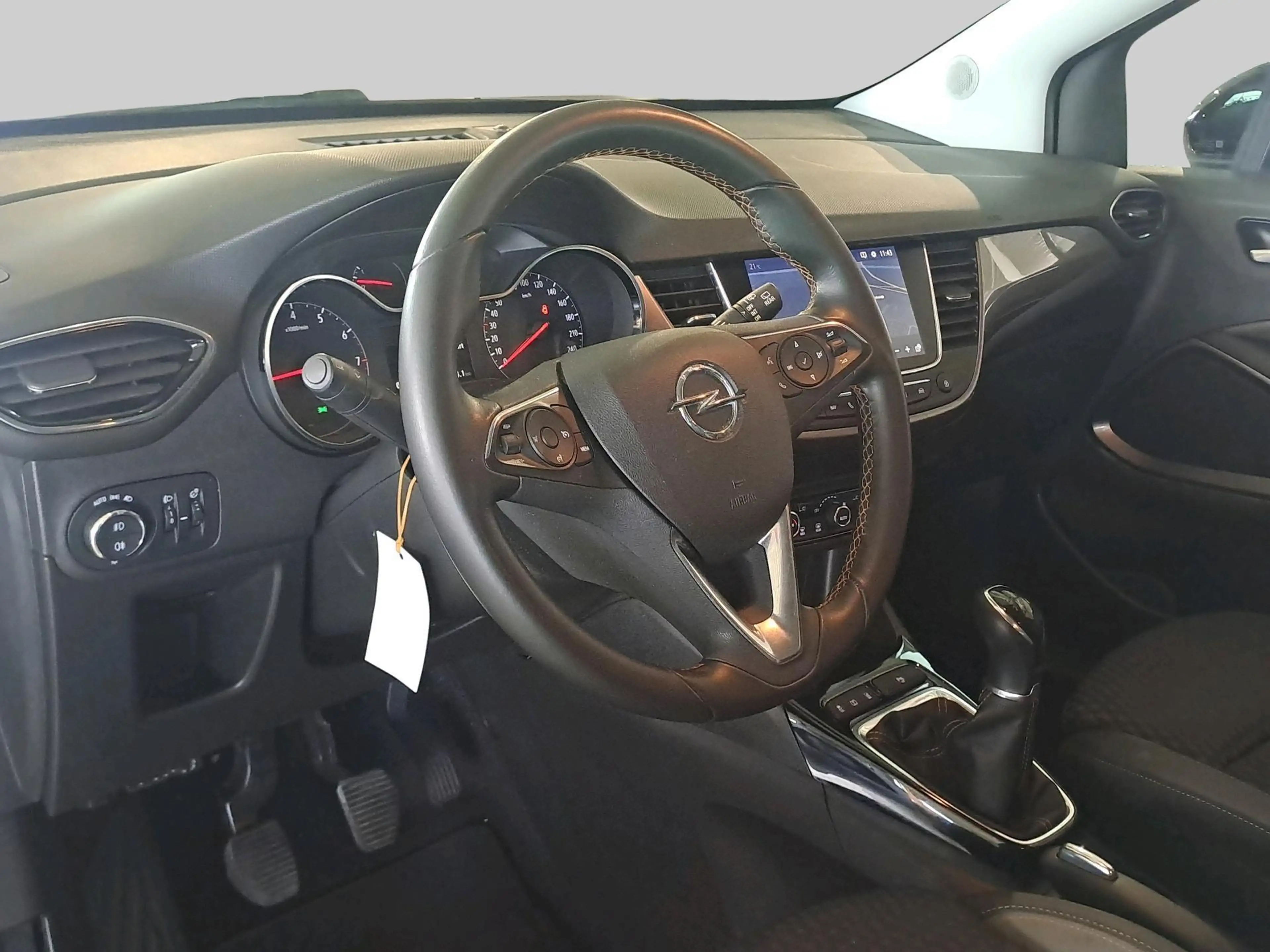 Opel Crossland X 1.2 Innovation — photo 4