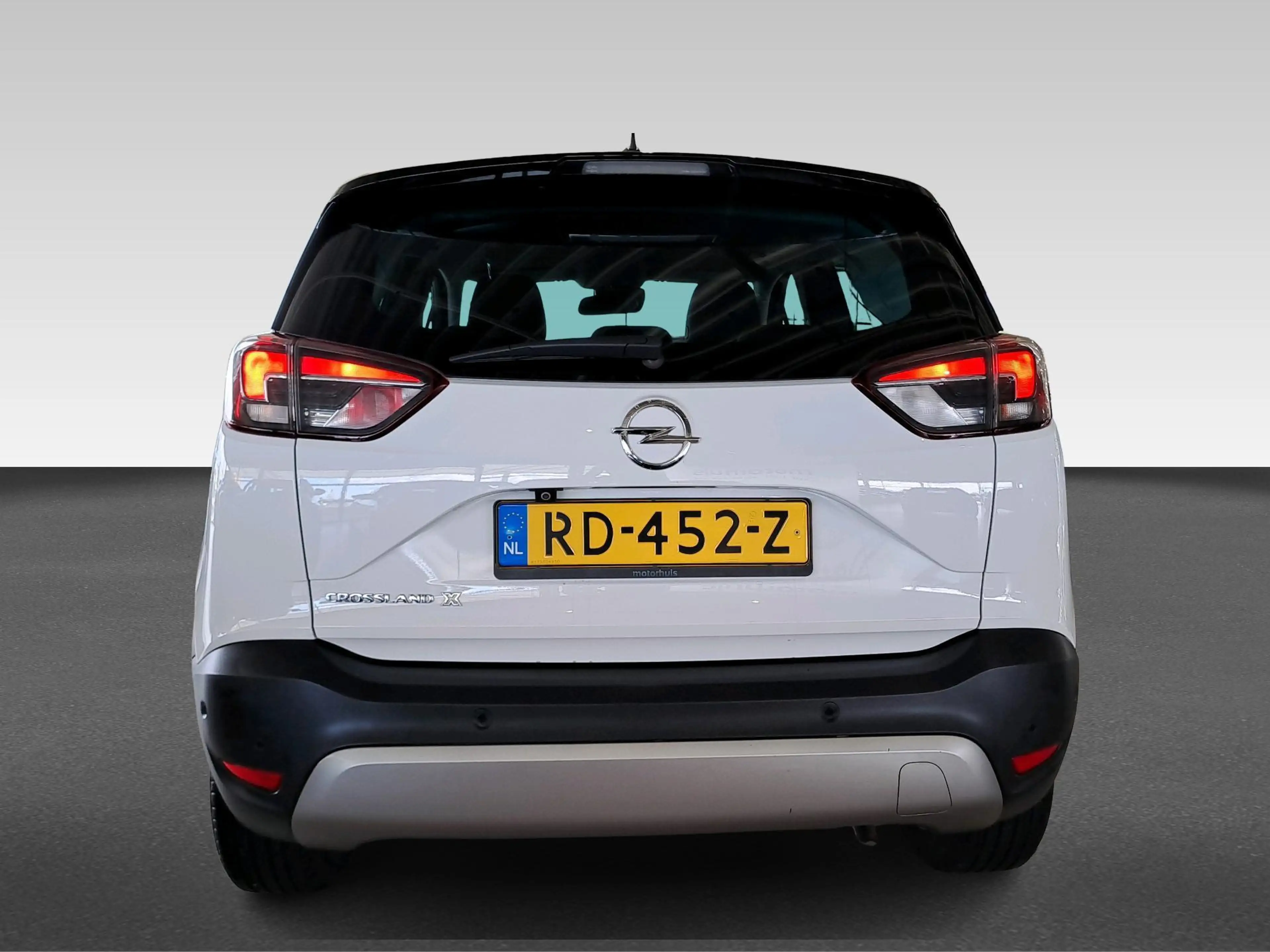 Opel Crossland X 1.2 Innovation — photo 10
