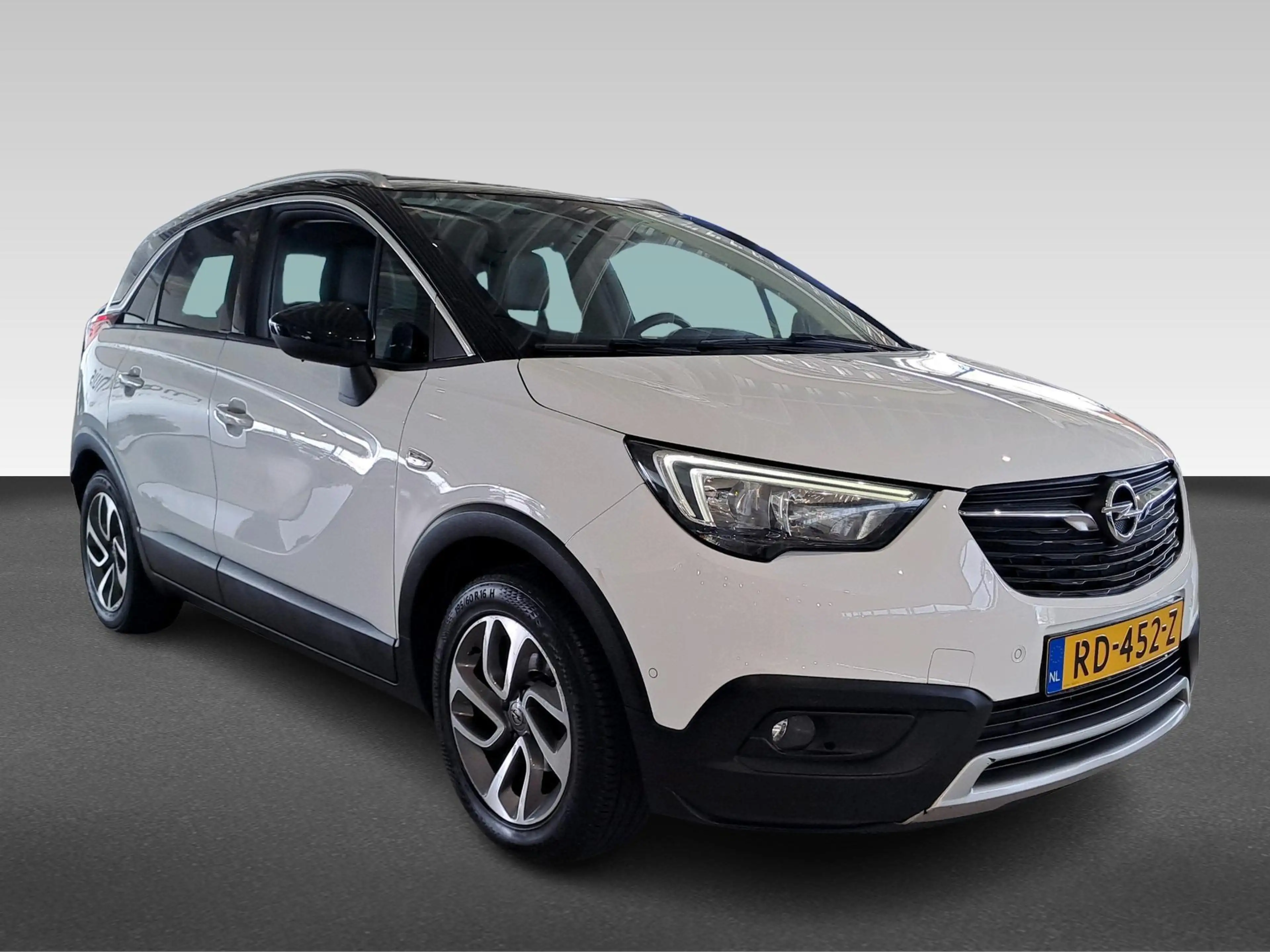 Opel Crossland X 1.2 Innovation — photo 8