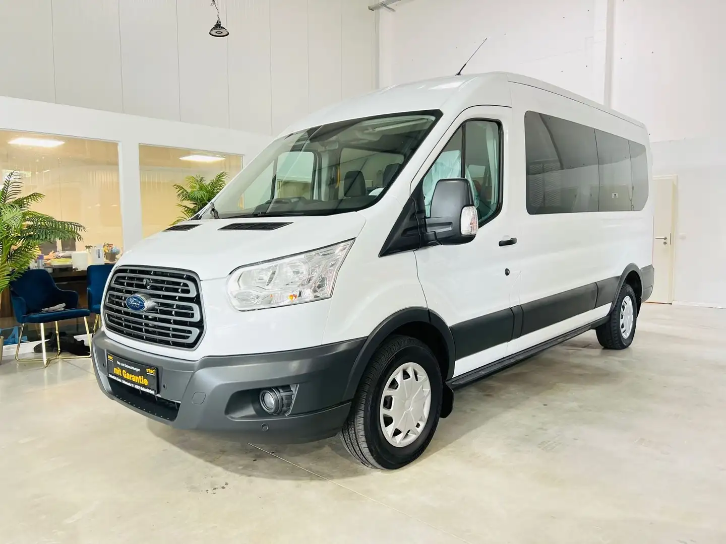 Ford Transit RTW*KTW*KRANKENWAGEN *RAMPE*LIEGE+STUHL Weiß - 1