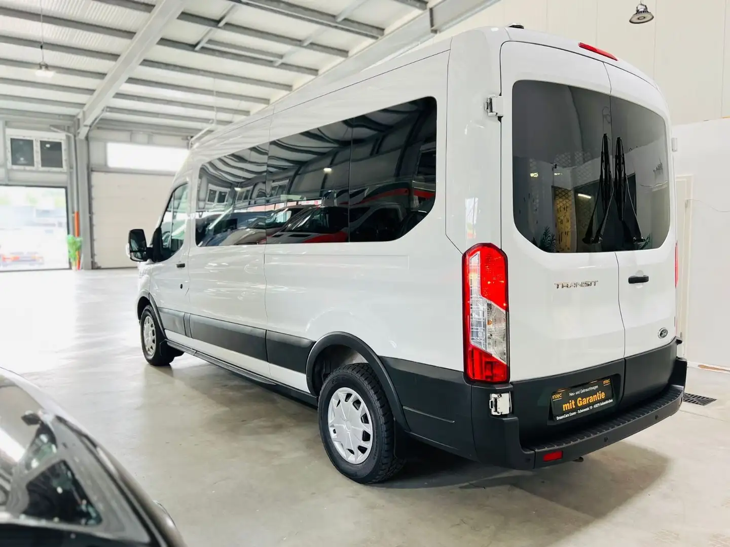 Ford Transit RTW*KTW*KRANKENWAGEN *RAMPE*LIEGE+STUHL Weiß - 2