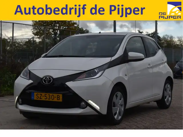 Toyota Aygo 1.0 VVT-i x-play | NL-Auto | Carplay/Android | Cam