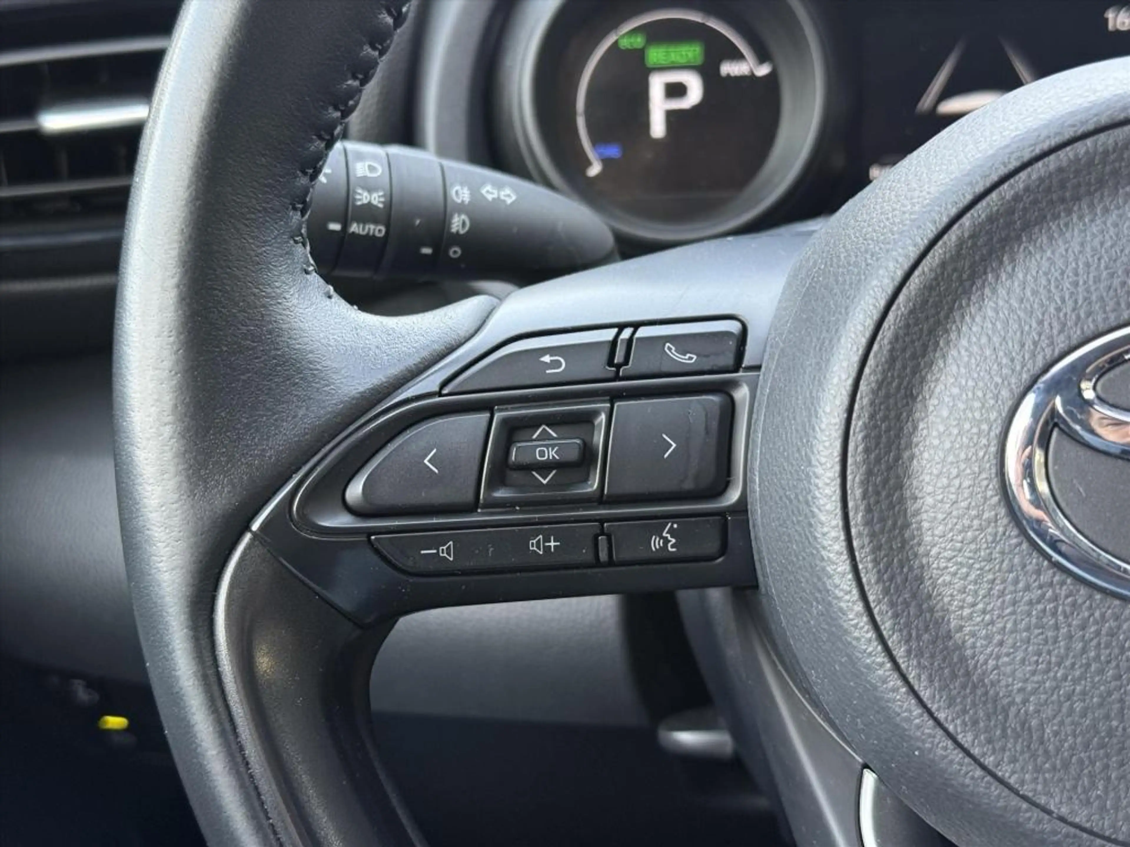 Toyota Yaris 1.5 Hybrid Dynamic Plus | Stoelverwarming, 16 inch — photo 20