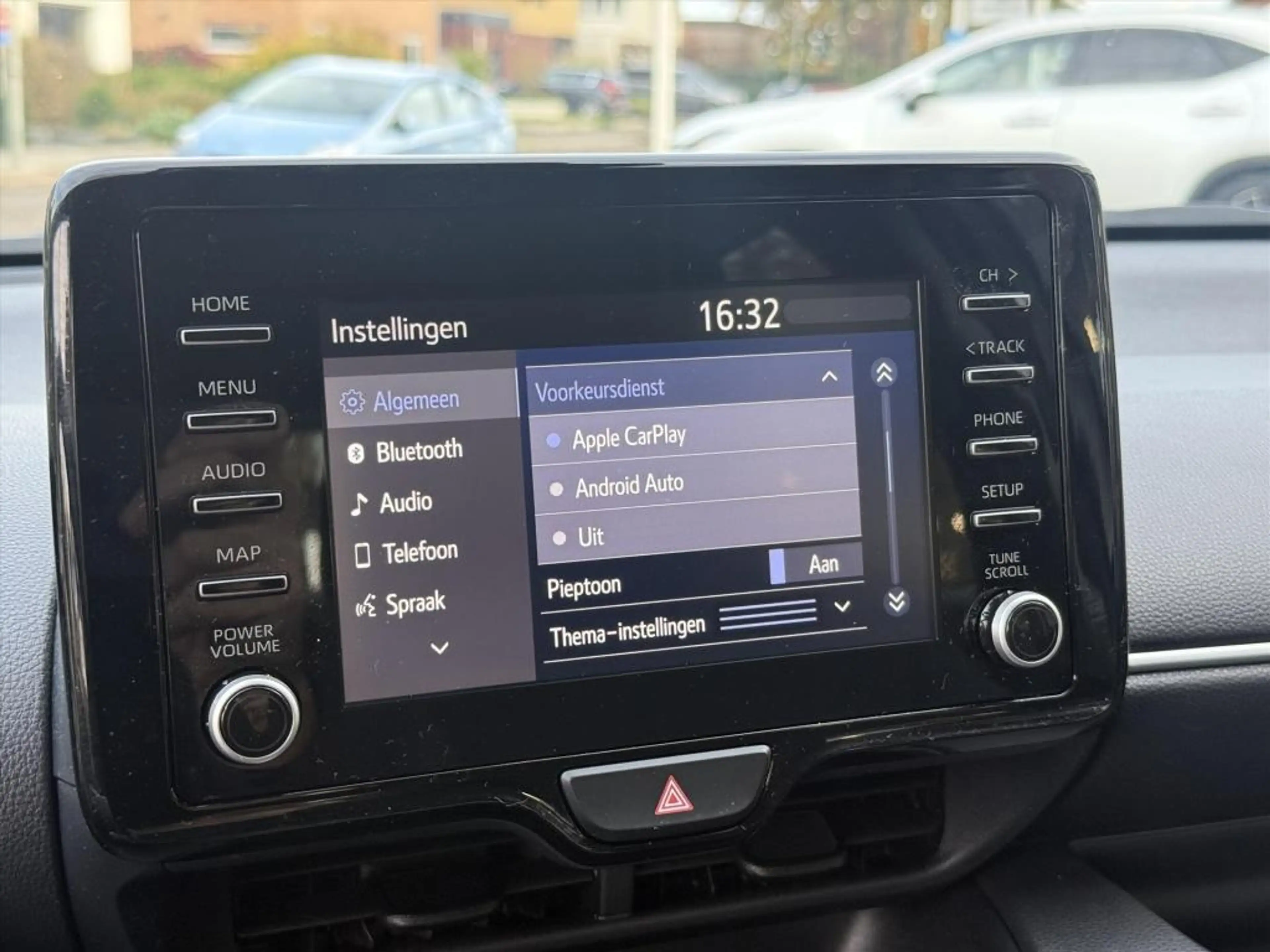 Toyota Yaris 1.5 Hybrid Dynamic Plus | Stoelverwarming, 16 inch — photo 15