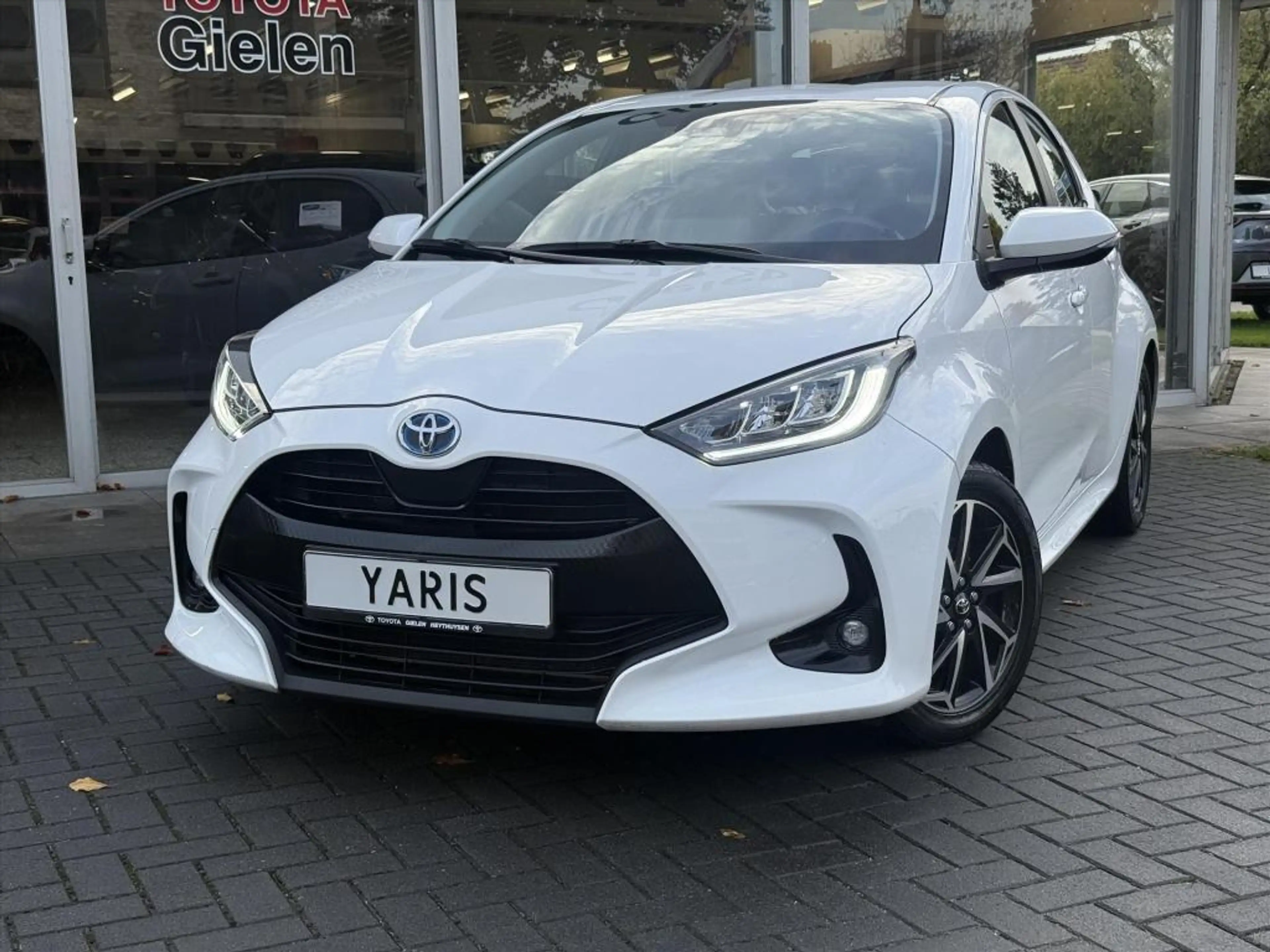 Toyota Yaris 1.5 Hybrid Dynamic Plus | Stoelverwarming, 16 inch — photo 30