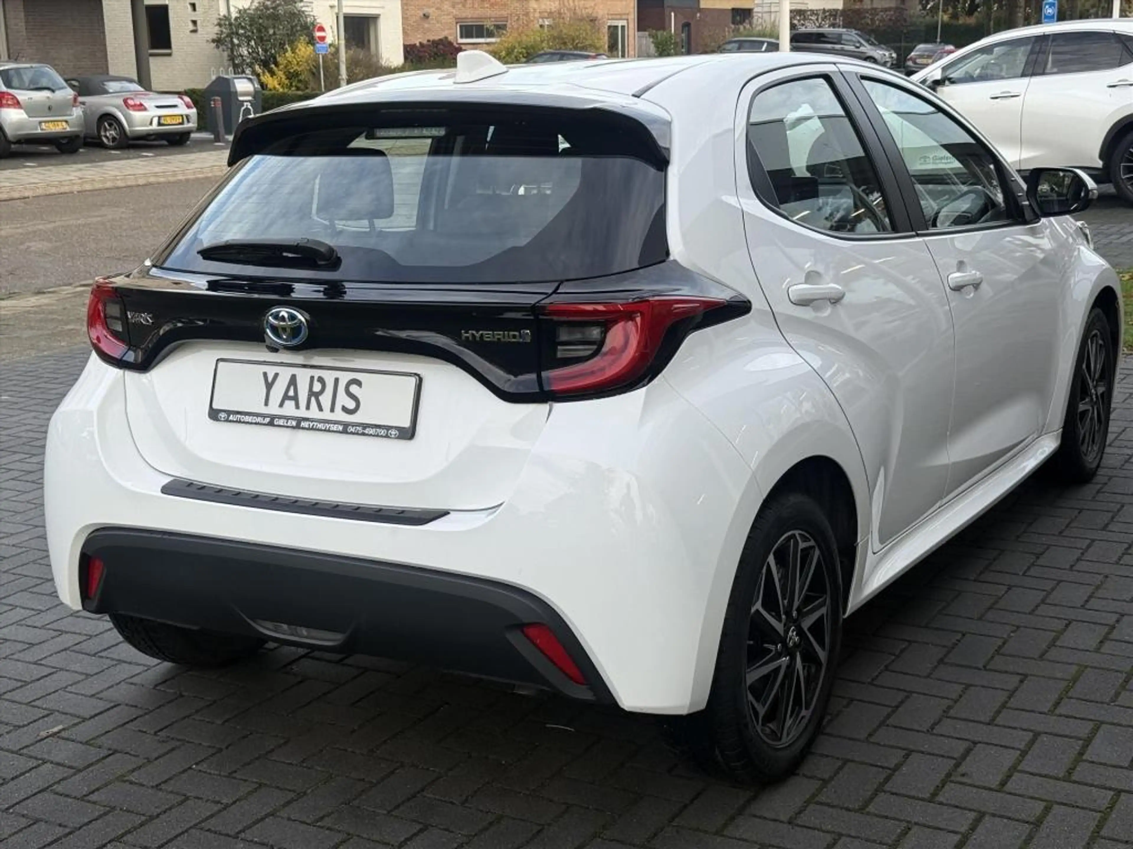Toyota Yaris 1.5 Hybrid Dynamic Plus | Stoelverwarming, 16 inch — photo 3