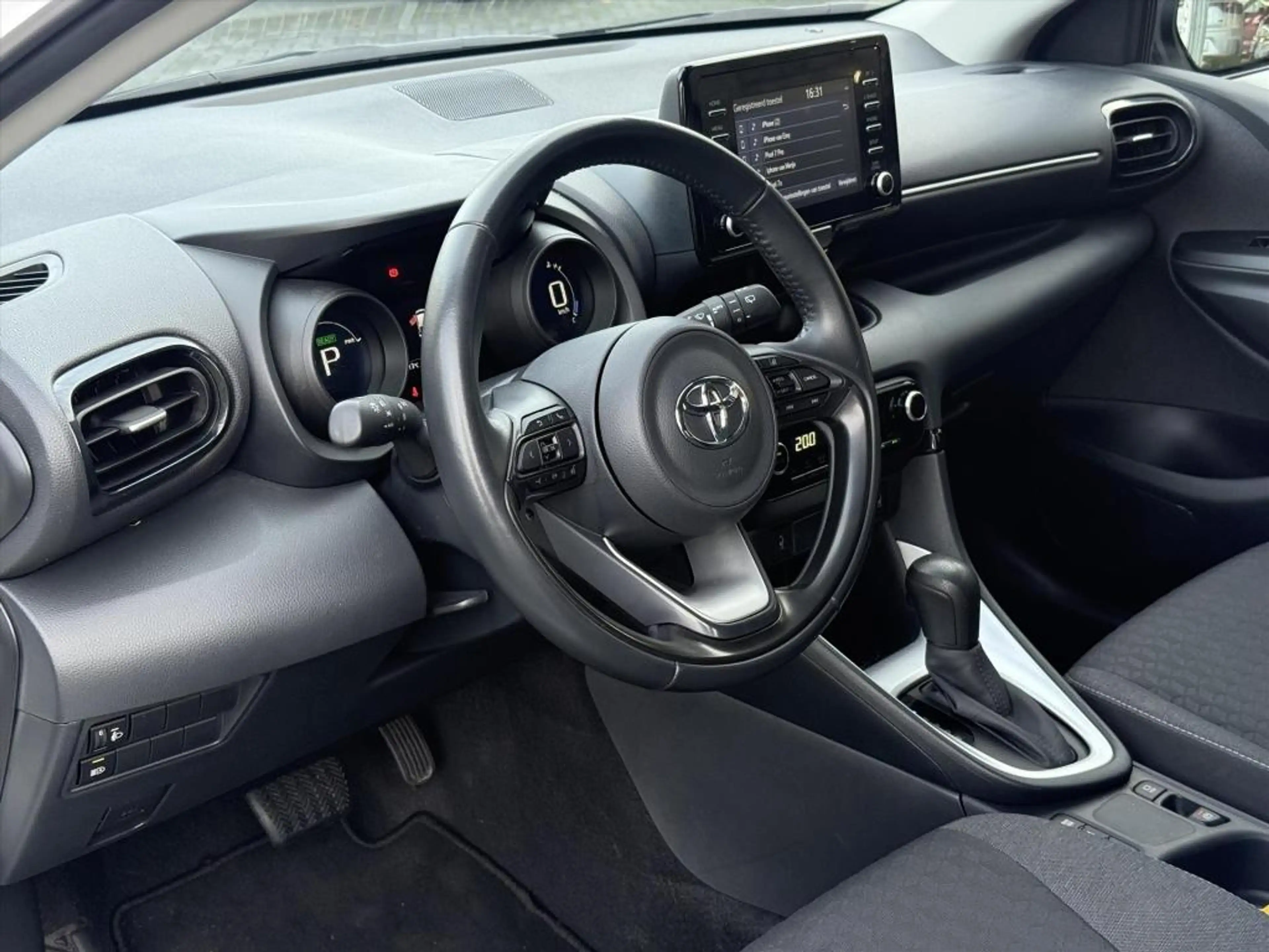 Toyota Yaris 1.5 Hybrid Dynamic Plus | Stoelverwarming, 16 inch — photo 14