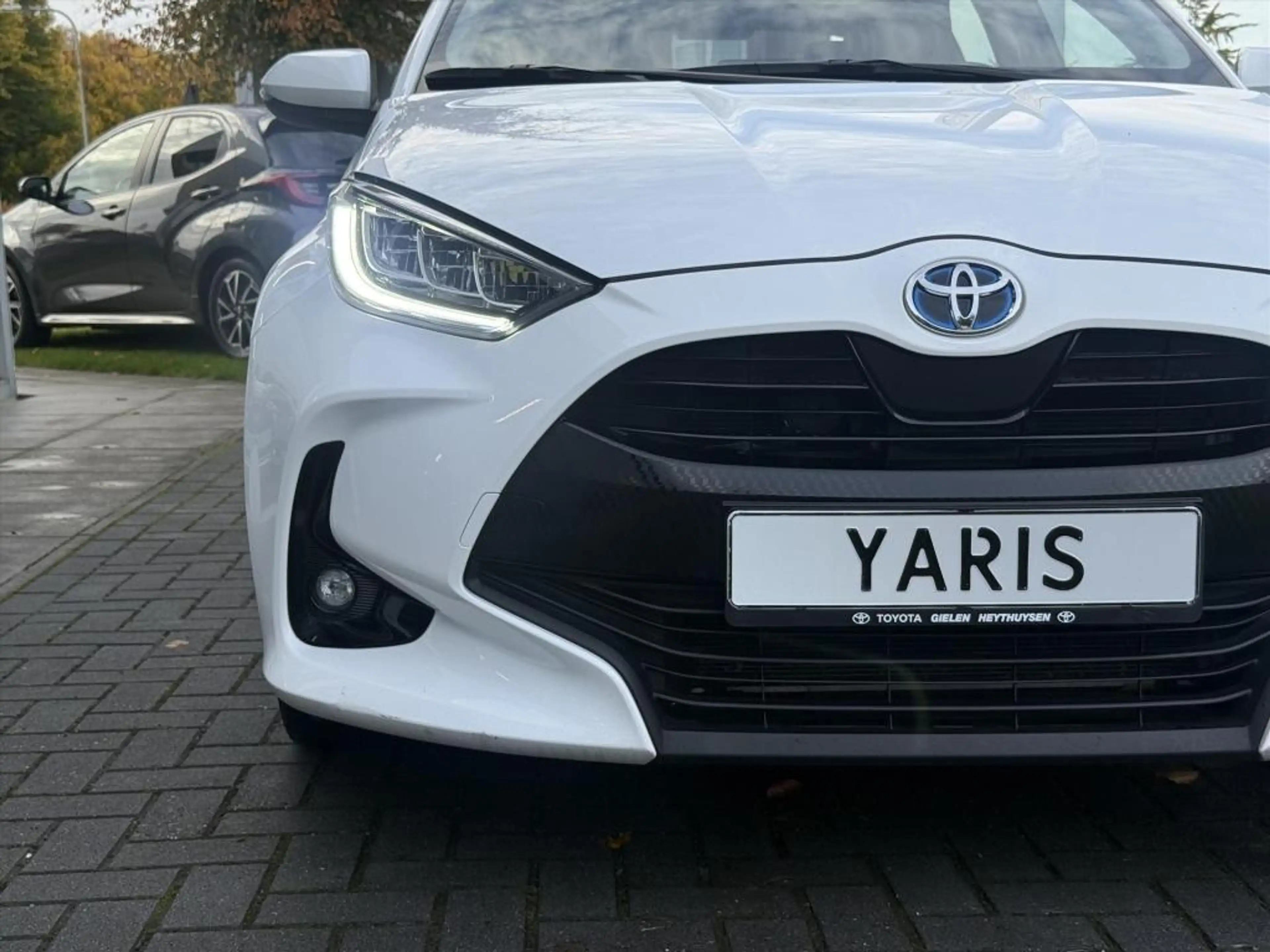 Toyota Yaris 1.5 Hybrid Dynamic Plus | Stoelverwarming, 16 inch — photo 5