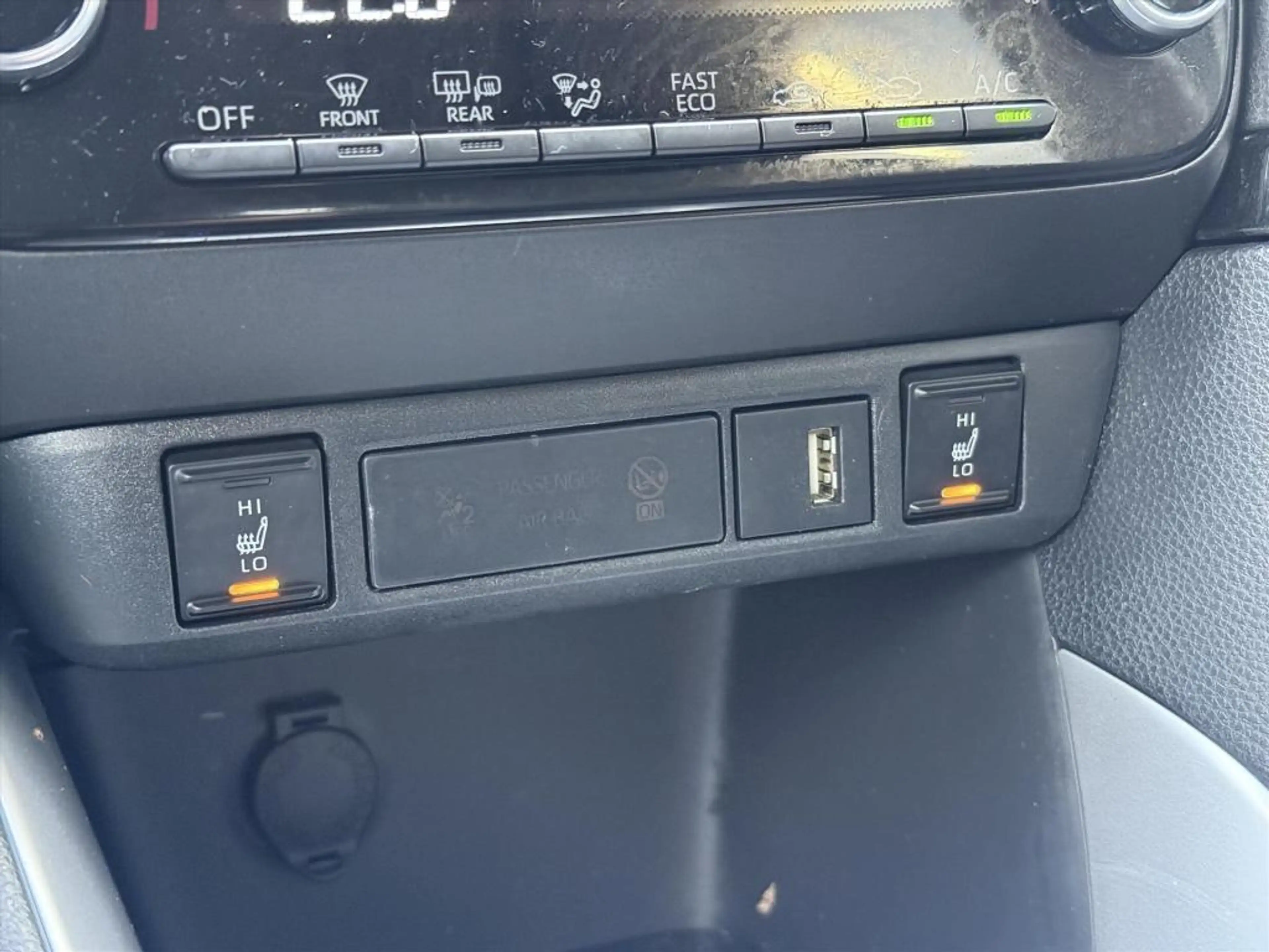 Toyota Yaris 1.5 Hybrid Dynamic Plus | Stoelverwarming, 16 inch — photo 25