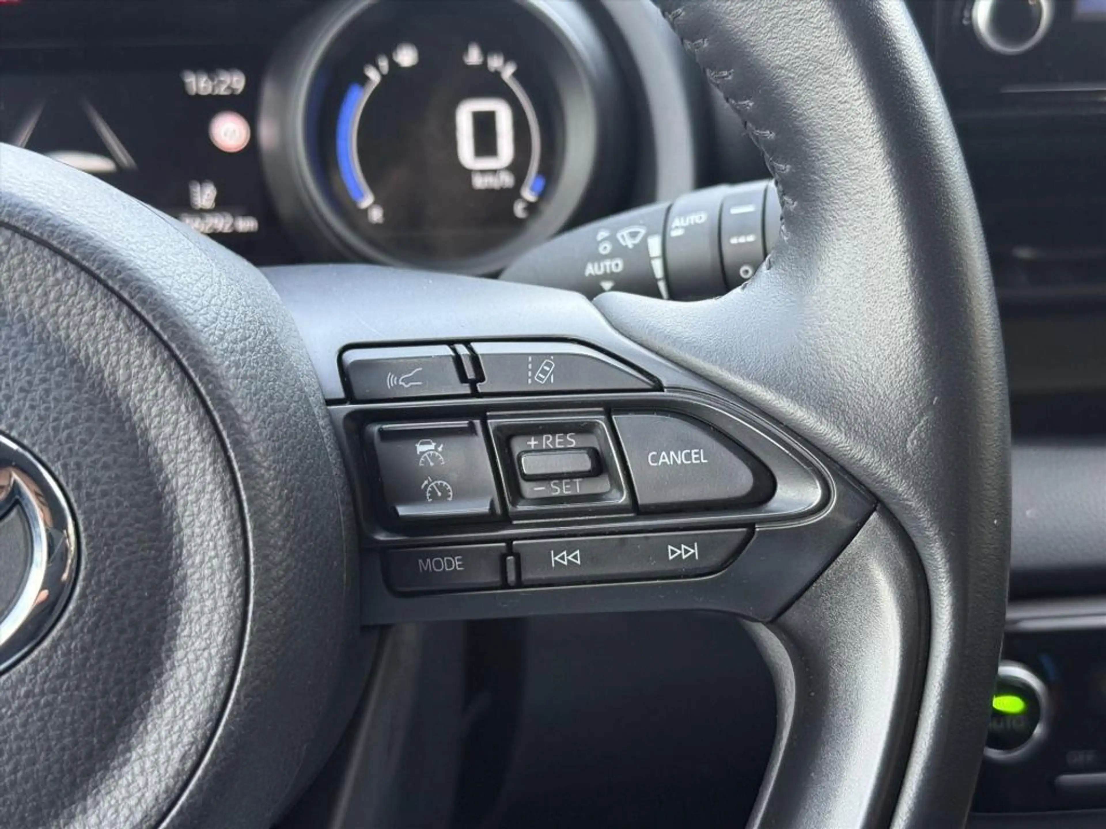 Toyota Yaris 1.5 Hybrid Dynamic Plus | Stoelverwarming, 16 inch — photo 21