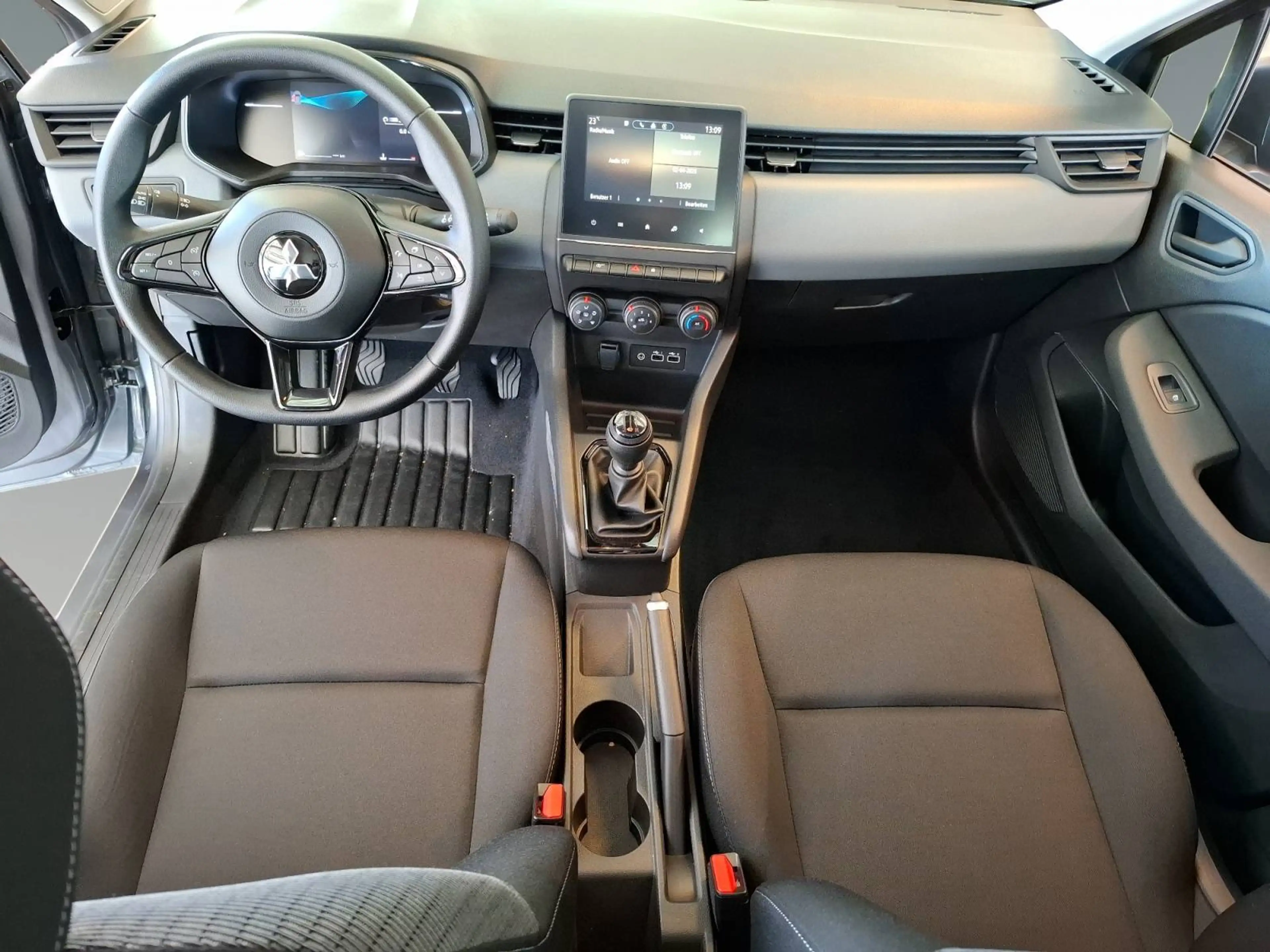Mitsubishi Colt 1.0 Plus auch in Grau verfügbar — photo 9