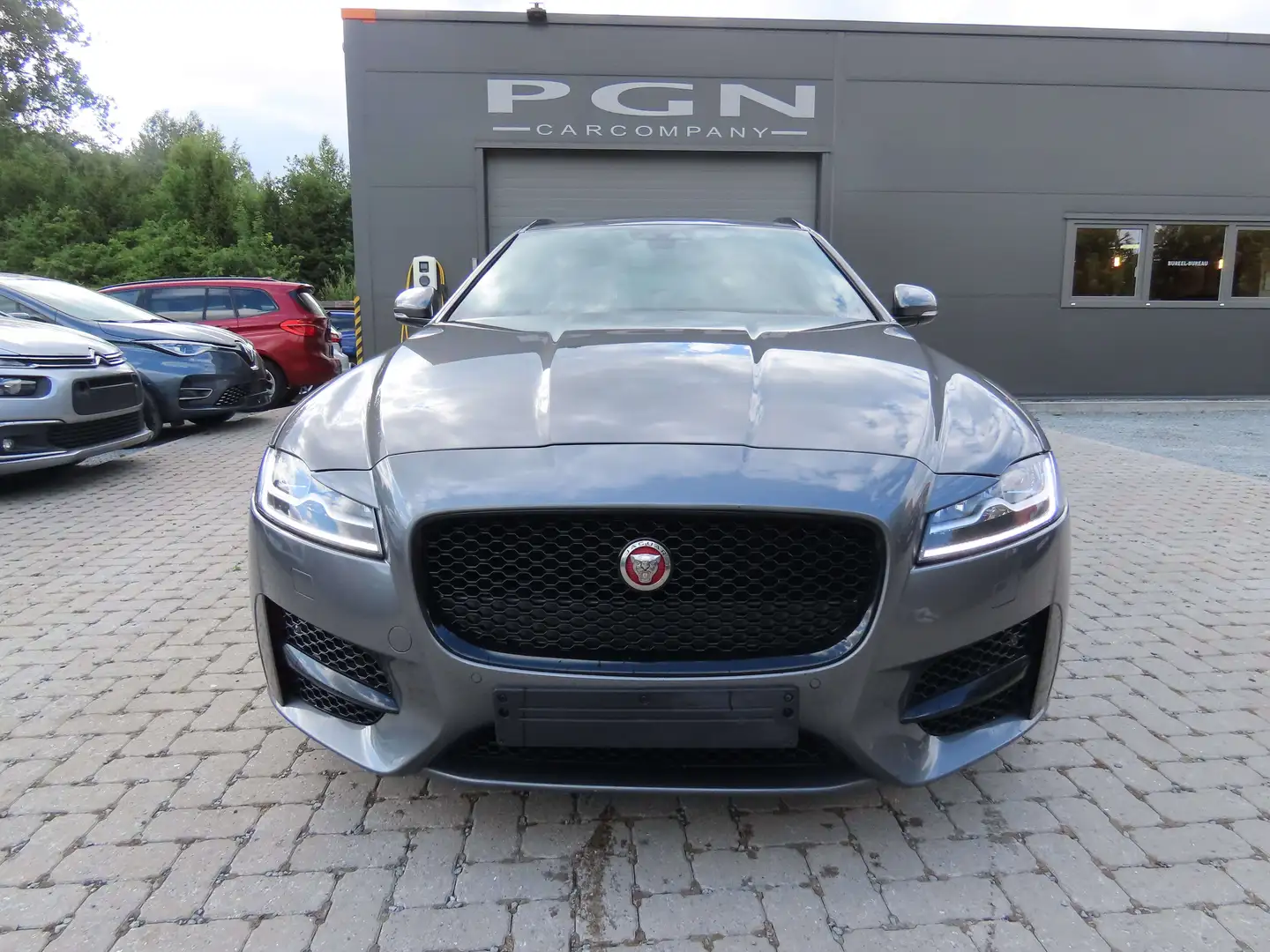 Jaguar XF Sportbrake 2.0 D R-Sport Gris - 2
