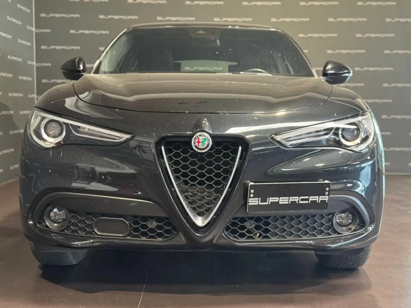 Alfa Romeo Stelvio 2.2 Turbodiesel 190 CV AT8 Q4 Super Business Zwart - 2