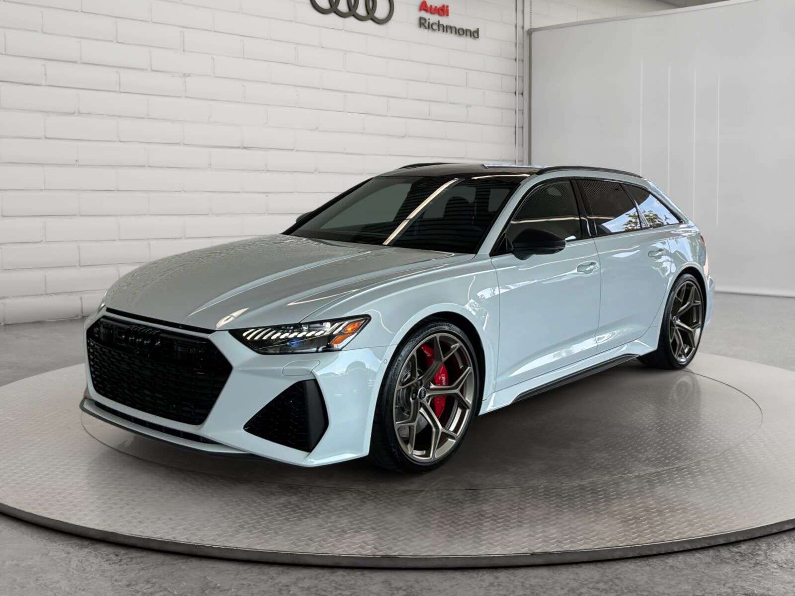 2025 Audi RS6 | 22 5 Y-SPOKE DESIGN MATTE NEODYMIUM GOLD W PERFO