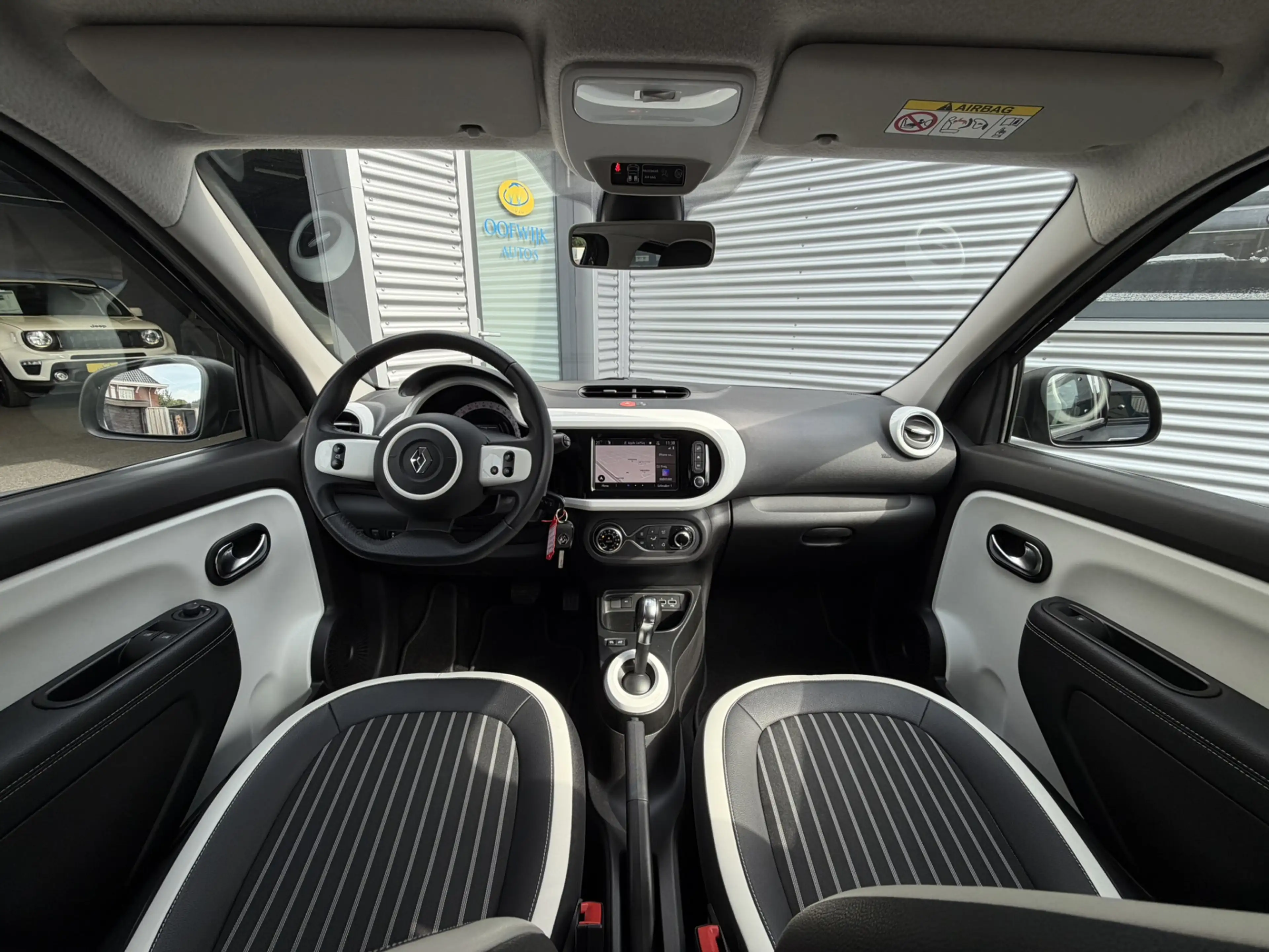 Renault Twingo Z.E. R80 E-Tech Techno 22 kWh Clima H-Leder CarPla — photo 6
