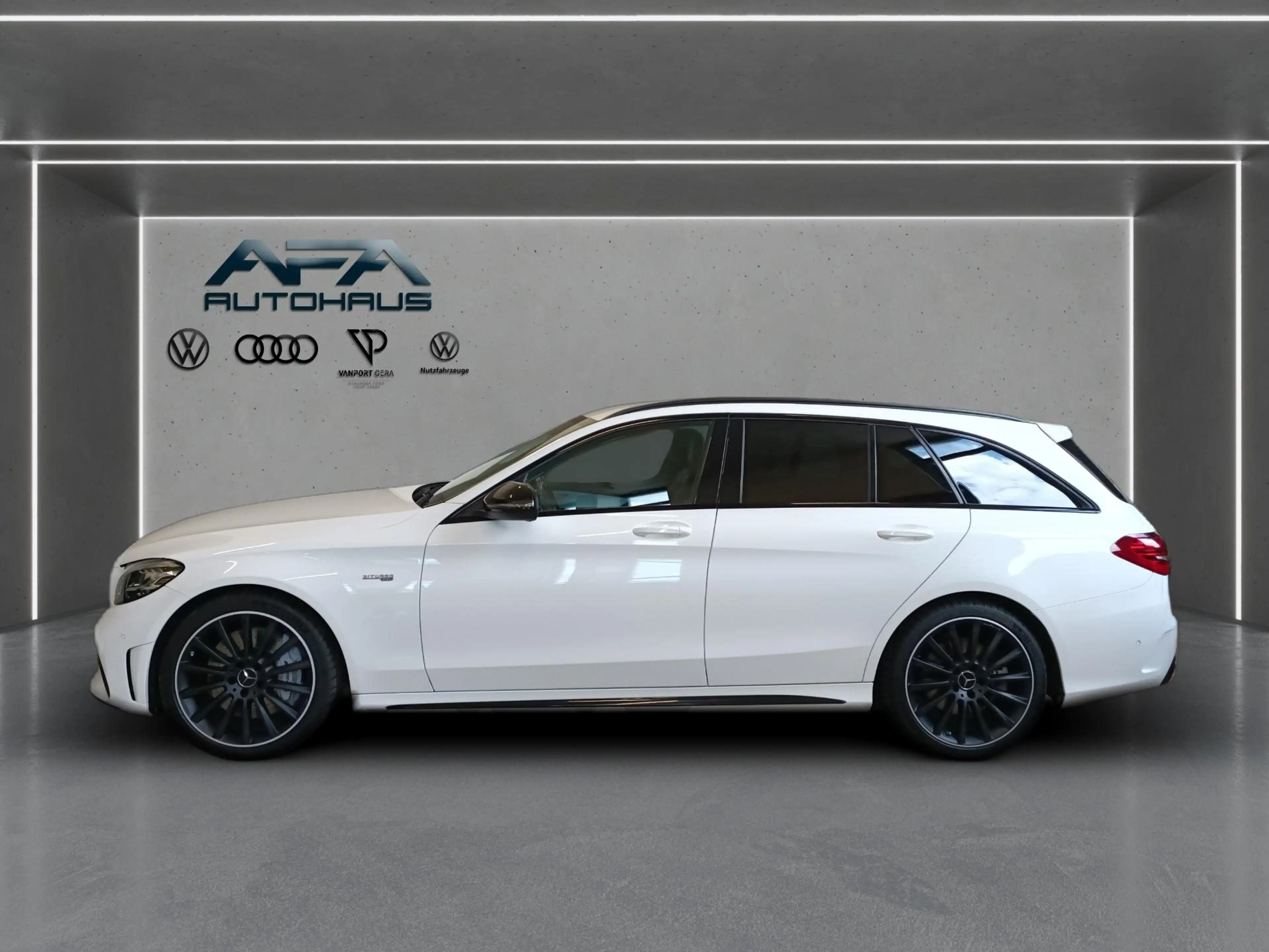 Mercedes-Benz C 43 AMG T 4Matic Navi*LED*LM19*Night-Paket*RFK — photo 4