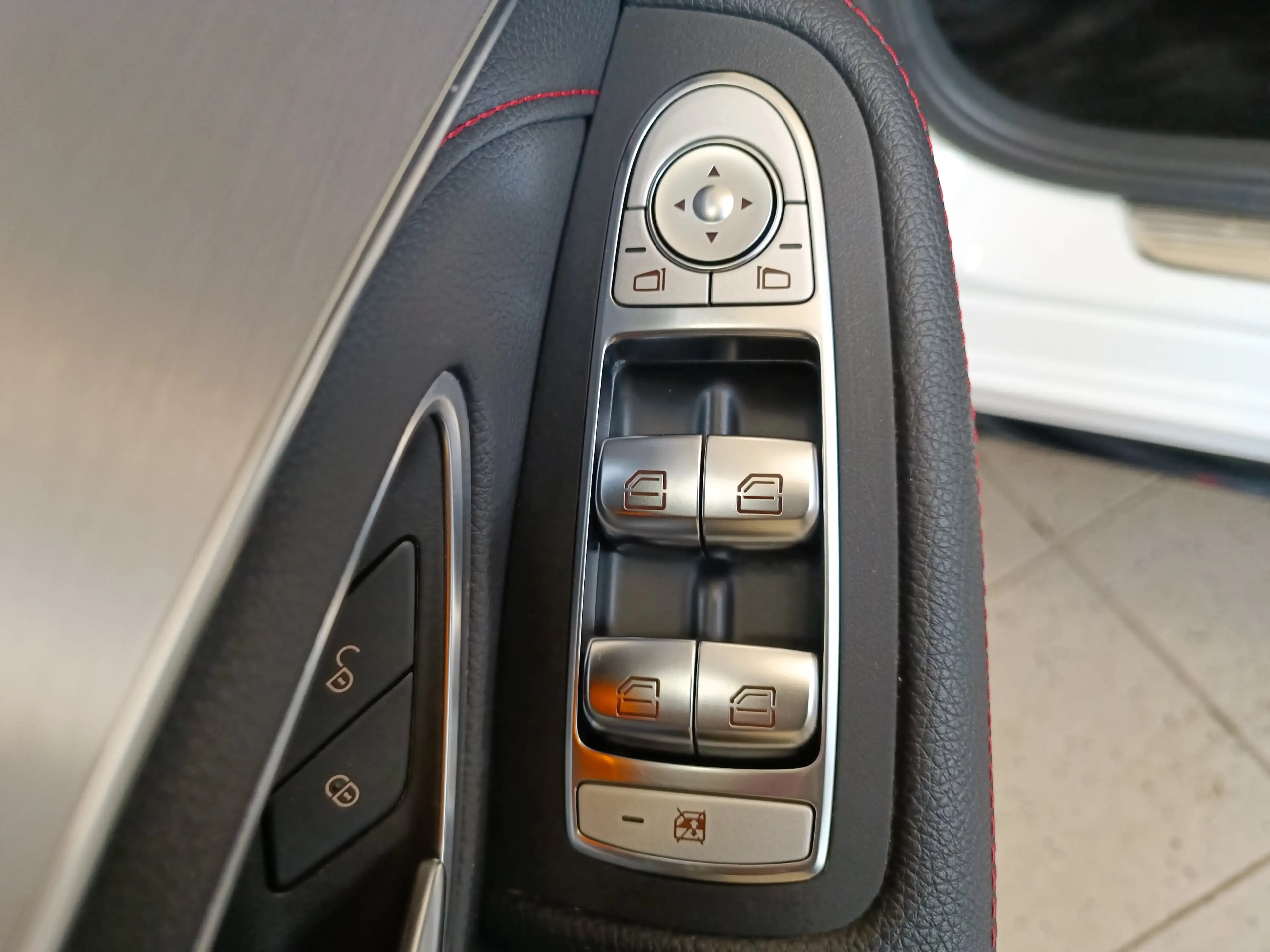 Mercedes-Benz C 43 AMG T 4Matic Navi*LED*LM19*Night-Paket*RFK — photo 15