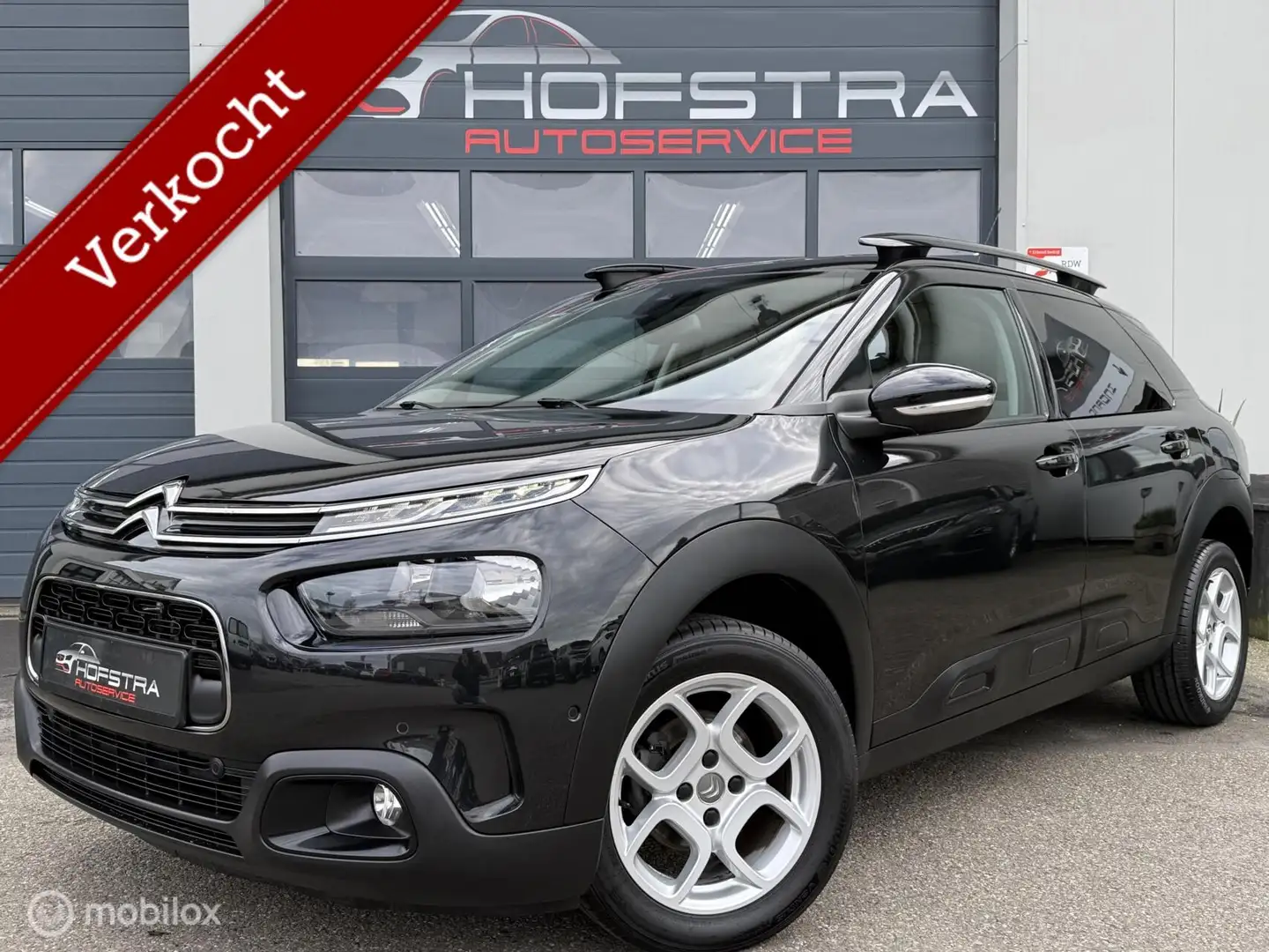 Citroen C4 Cactus 1.2 PureTech Camera Leer Carplay Stoelverw Noir - 1