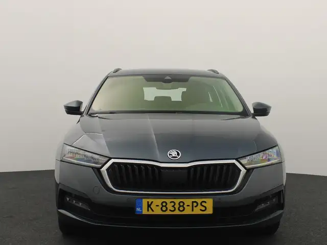 Skoda Octavia view 21