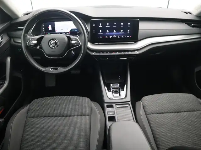 Skoda Octavia view 7