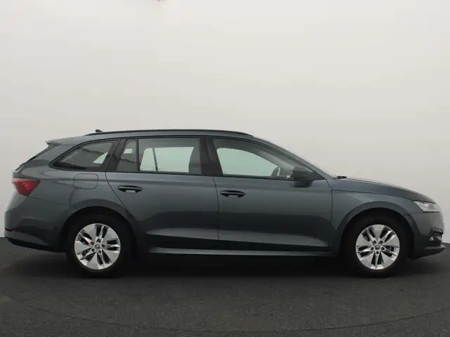 Skoda Octavia view 19