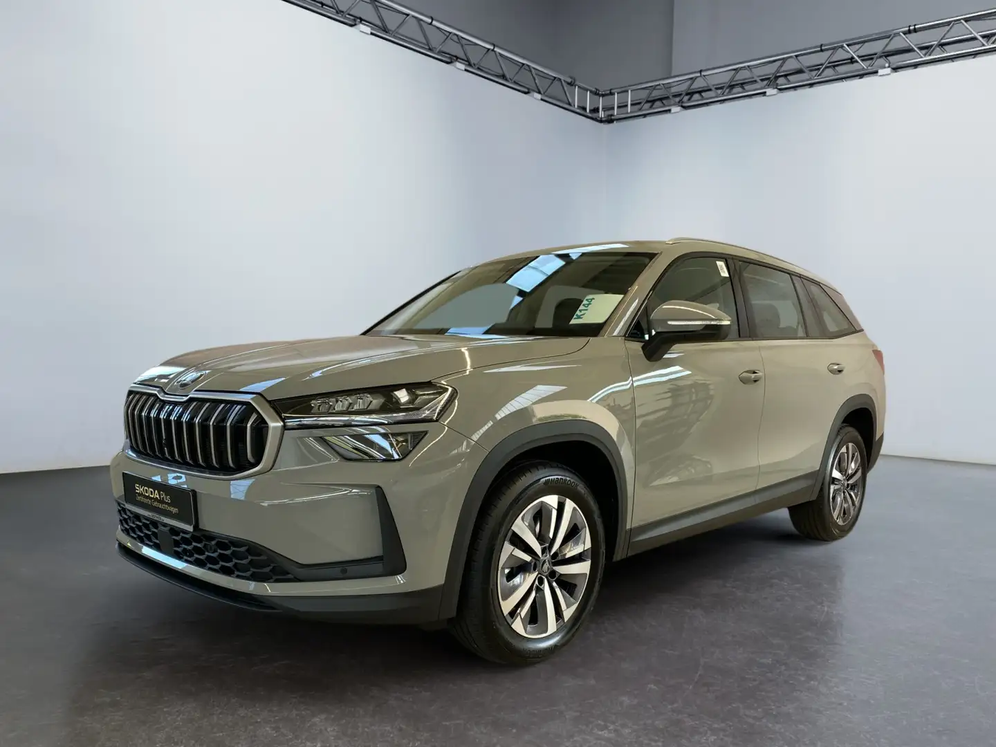 Skoda Kodiaq Selection 2.0 TDI 4x4 DSG Navi Kamera PDC Серый - 2