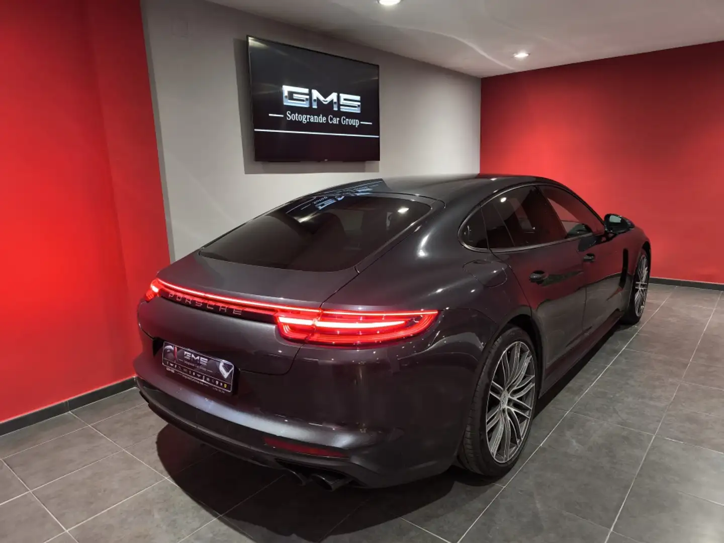 Porsche Panamera 4 e-Hybrid Gris - 2
