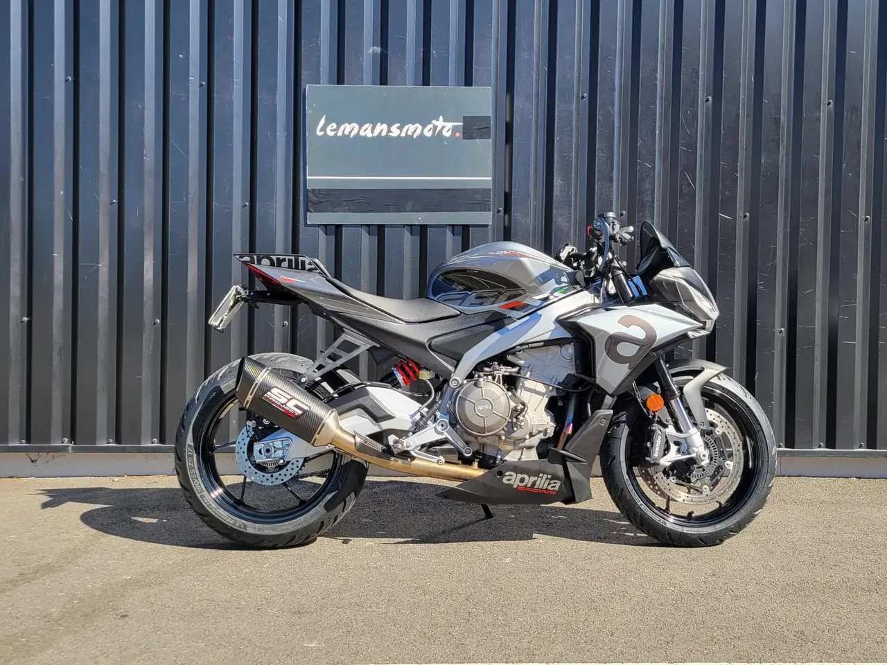 Aprilia Tuono