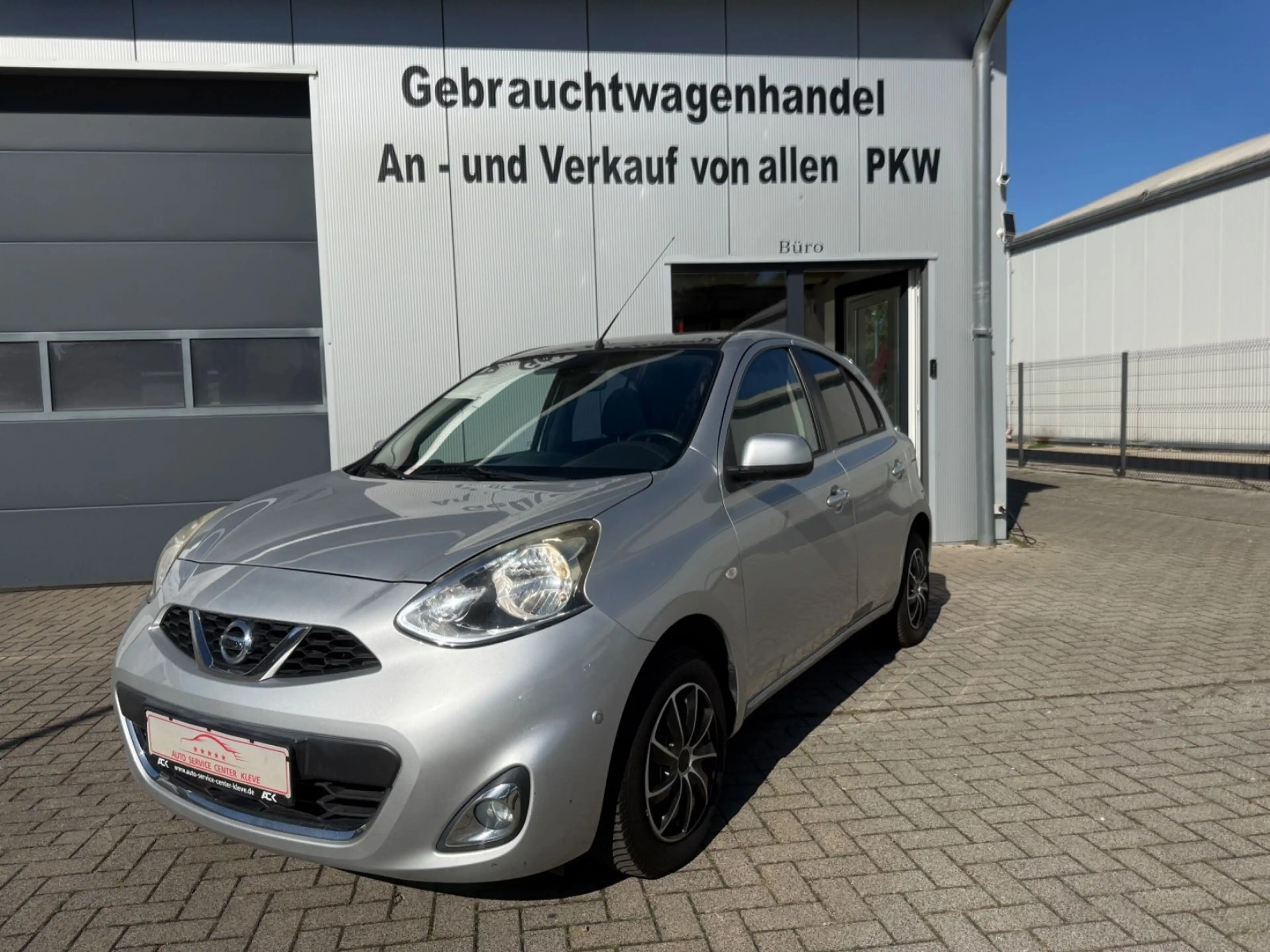 Nissan Micra Tekna*PANO*SHZ*KLIMA*PDC*NAVI*2HAND
