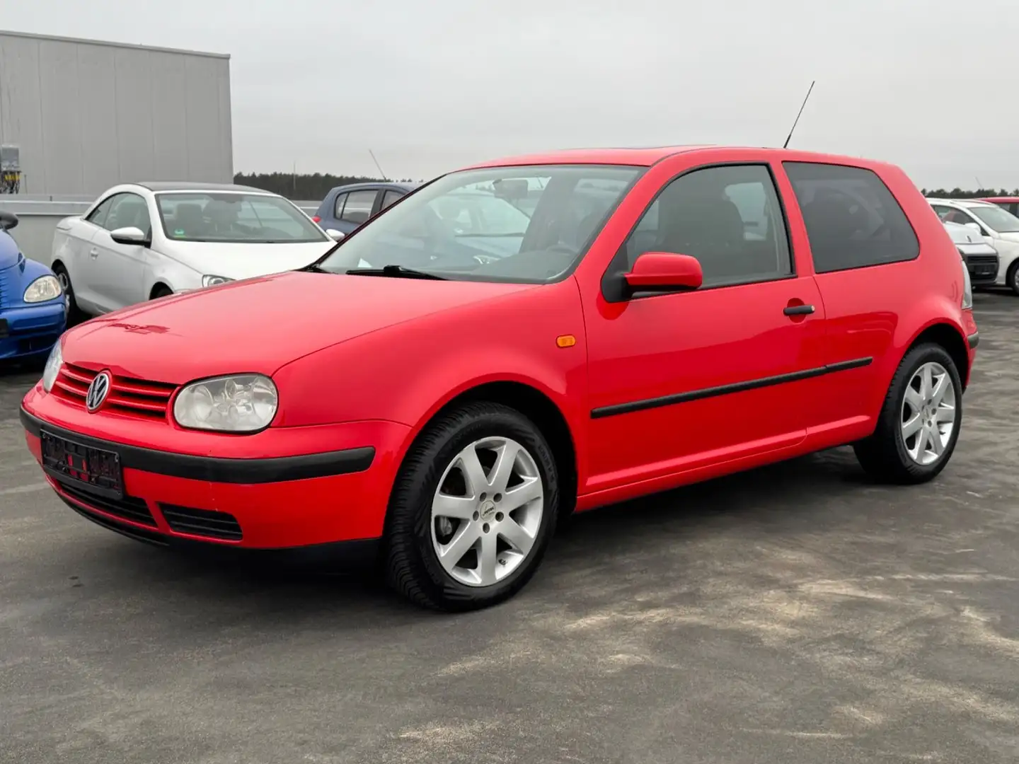 Volkswagen Golf 1.6  EDITION 74 KW Rouge - 1