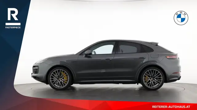Porsche Cayenne view 14