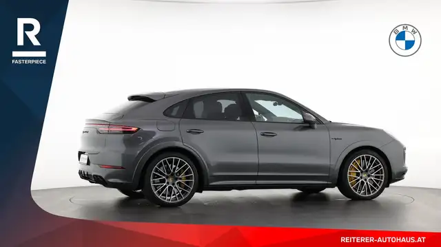Porsche Cayenne view 5