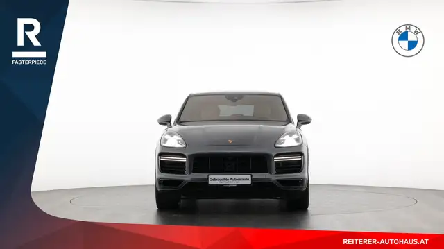 Porsche Cayenne view 10