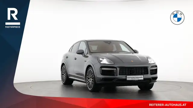 Porsche Cayenne view 9