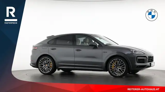 Porsche Cayenne view 7