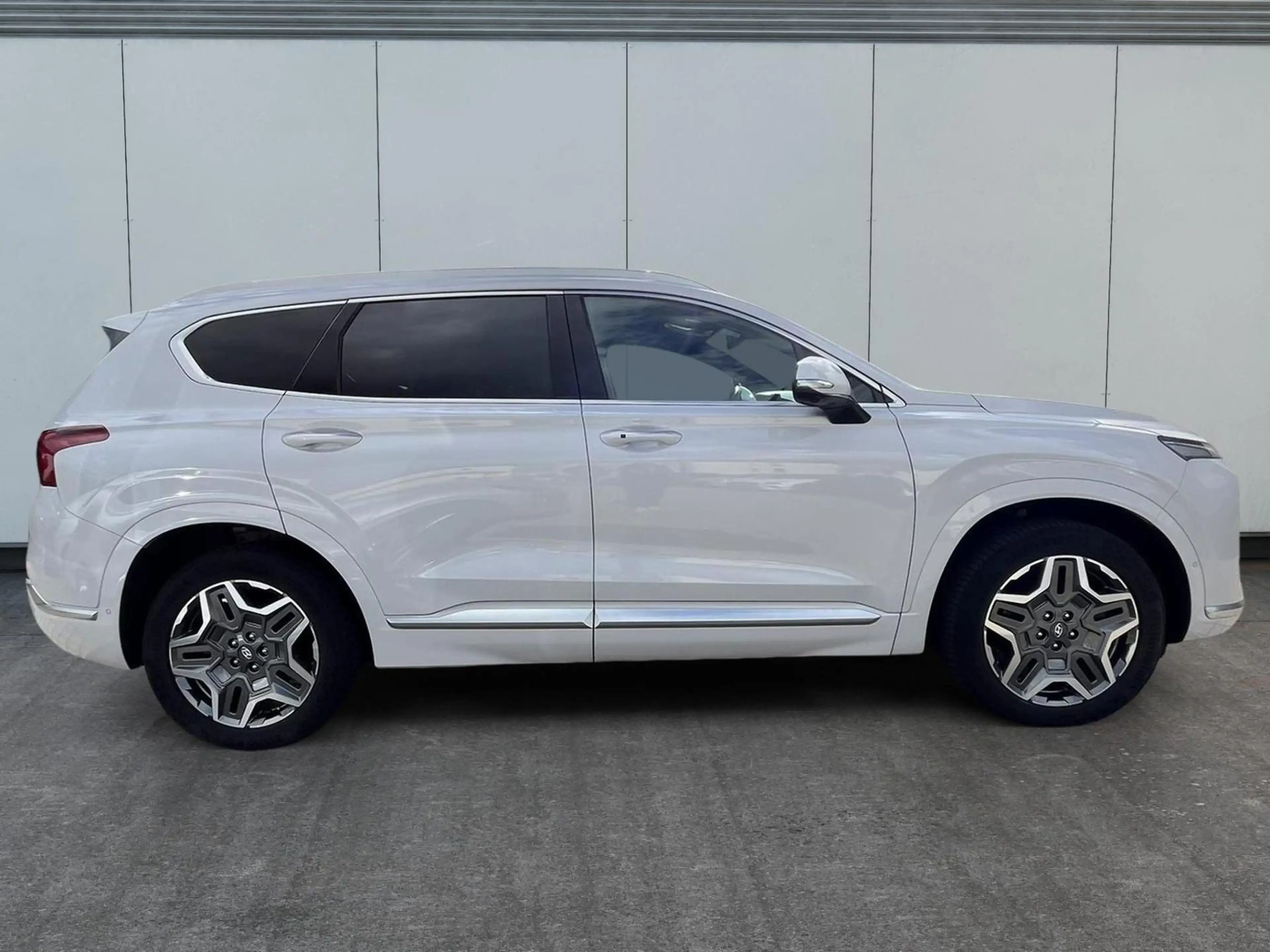 Hyundai SANTA FE 1.6 T-GDI SIGNATURE Hybrid 4WD Panoramadach — photo 4