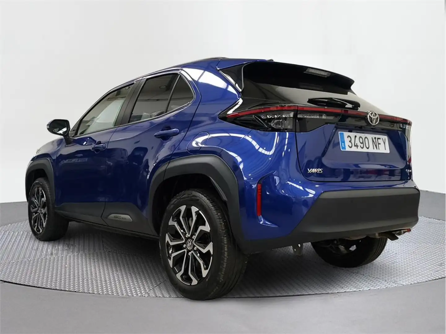 Toyota Yaris Cross 130H Active Plus - 2