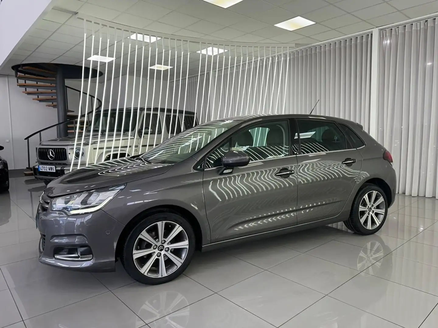 Citroen C4 BlueHDi 88KW (120CV) Feel Edition Gris - 2