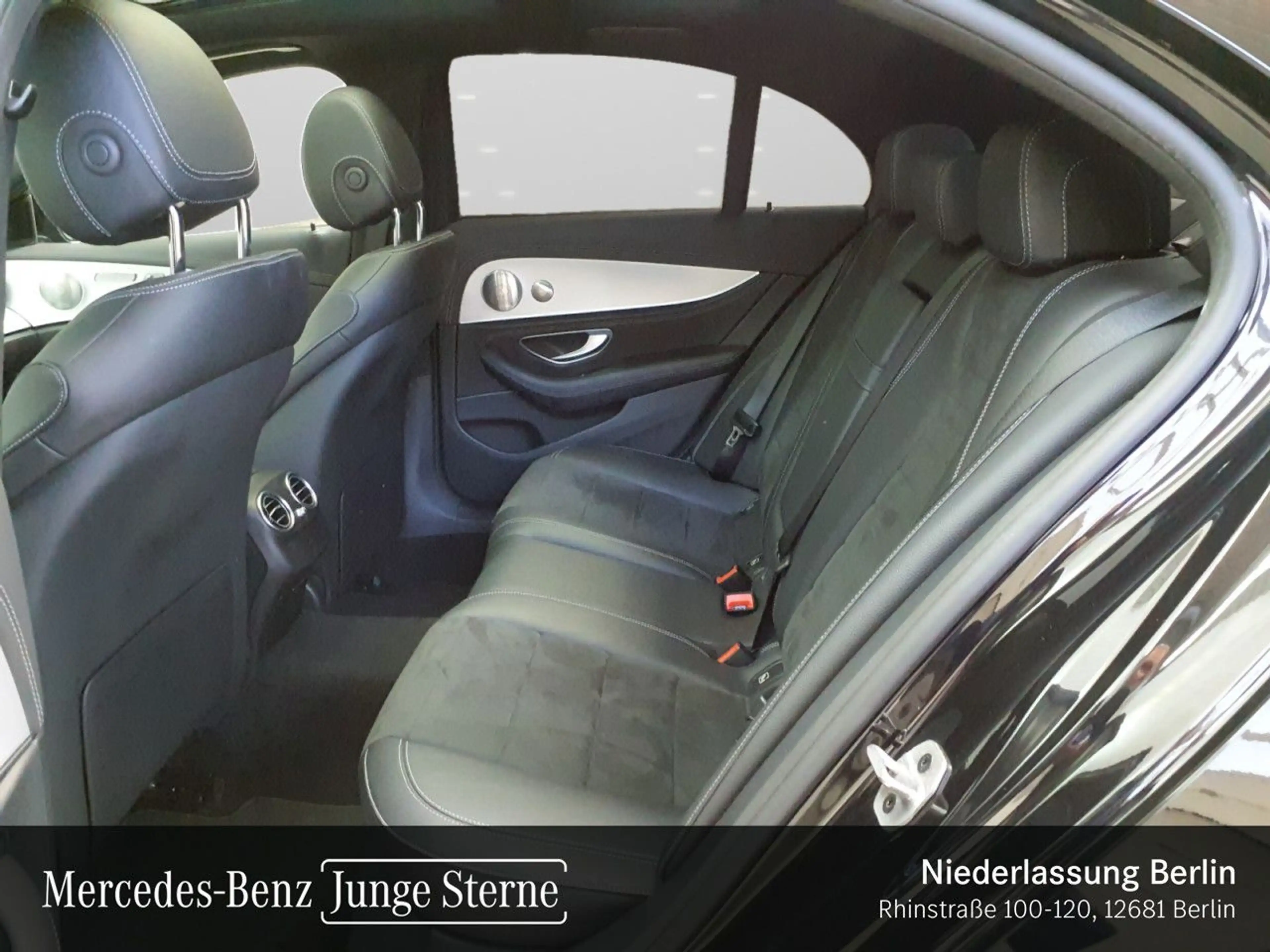Mercedes-Benz E 300 de AMG+NIGHT+PANO+MULTIBEAM+BURMESTER+KAMERA — photo 12