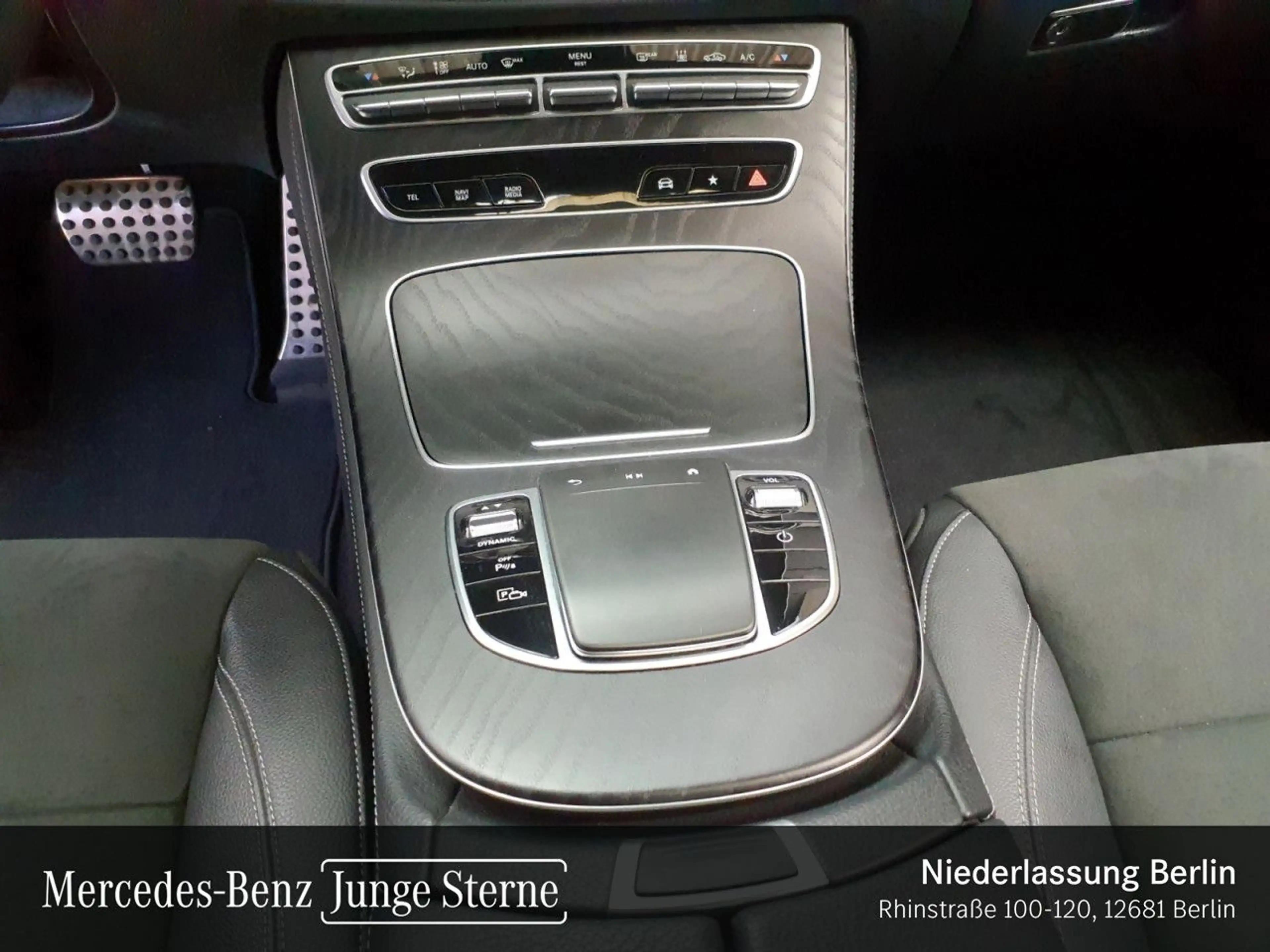 Mercedes-Benz E 300 de AMG+NIGHT+PANO+MULTIBEAM+BURMESTER+KAMERA — photo 15