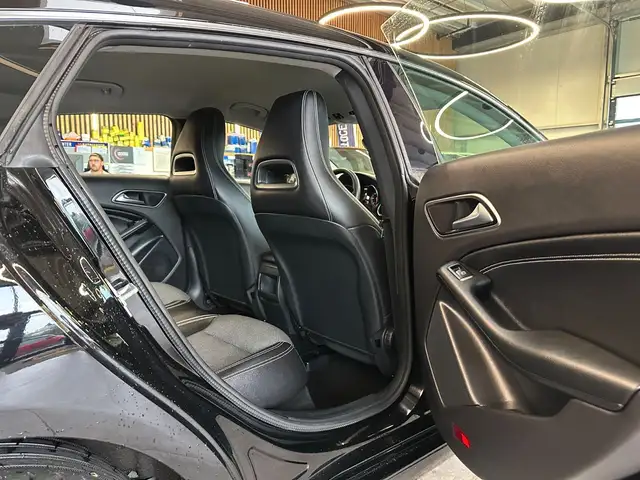 Mercedes-Benz Cla view 28