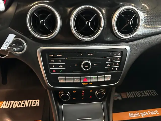 Mercedes-Benz Cla view 11
