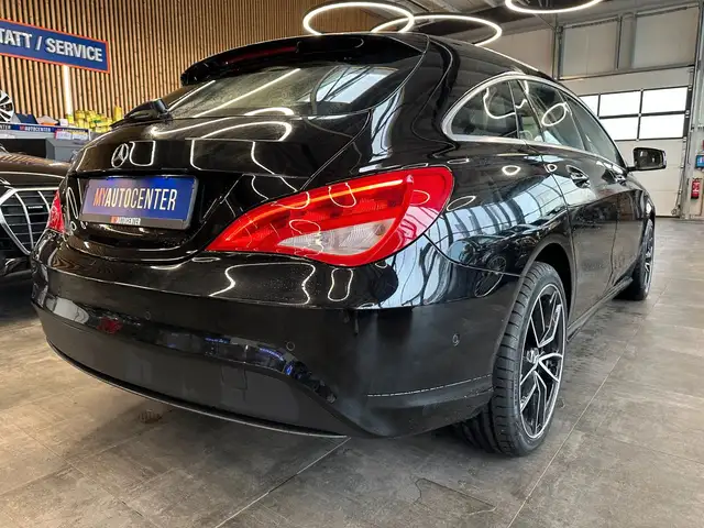 Mercedes-Benz Cla view 2